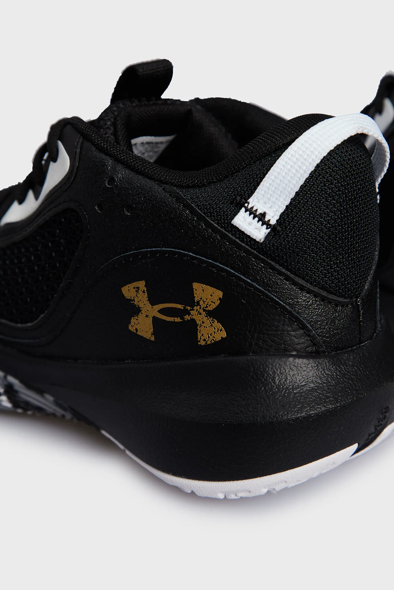 Krossovka UA Lockdown 6 2