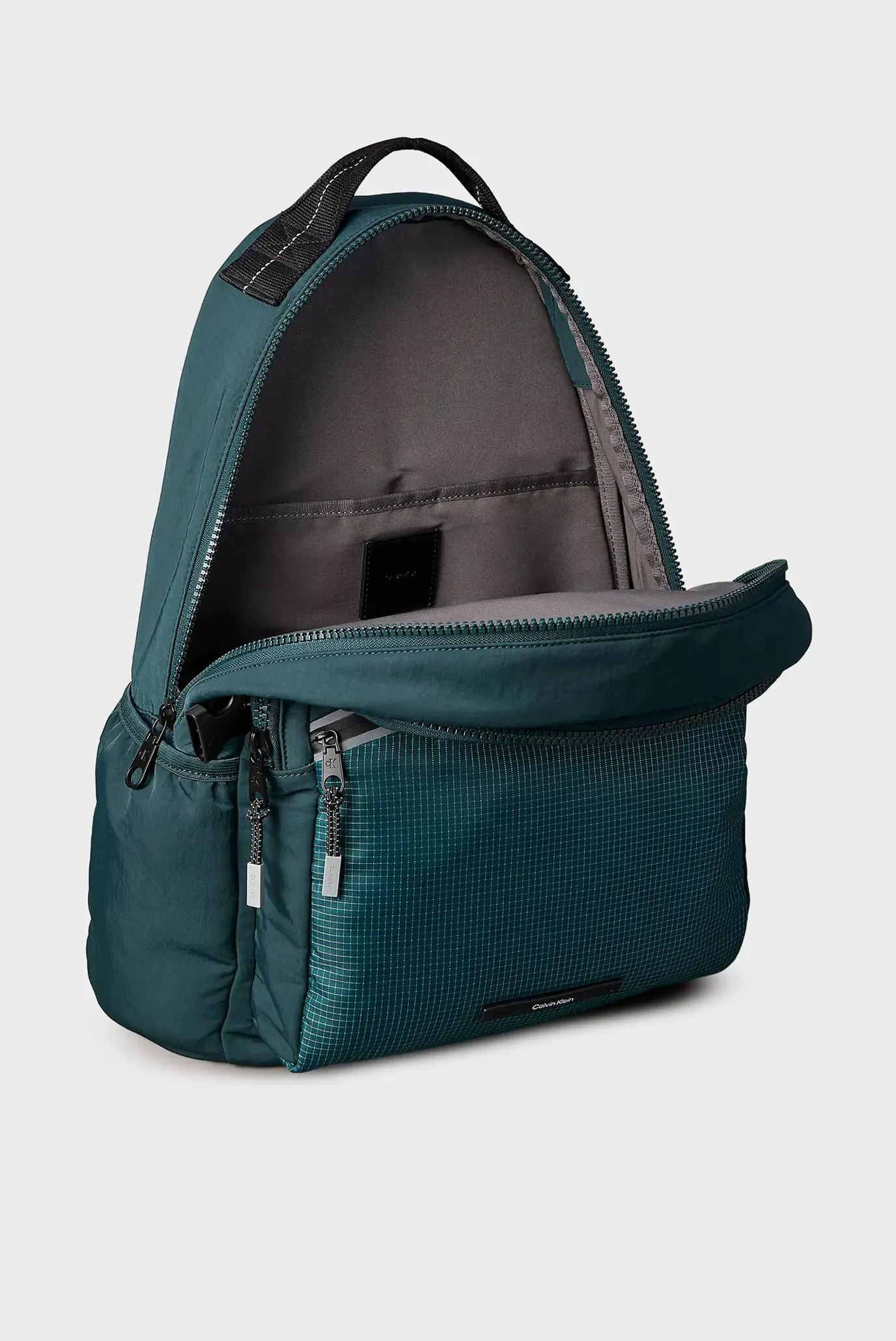 Ryukzak/STRIPED UTILITY ZIP ROUND BACKPA 3