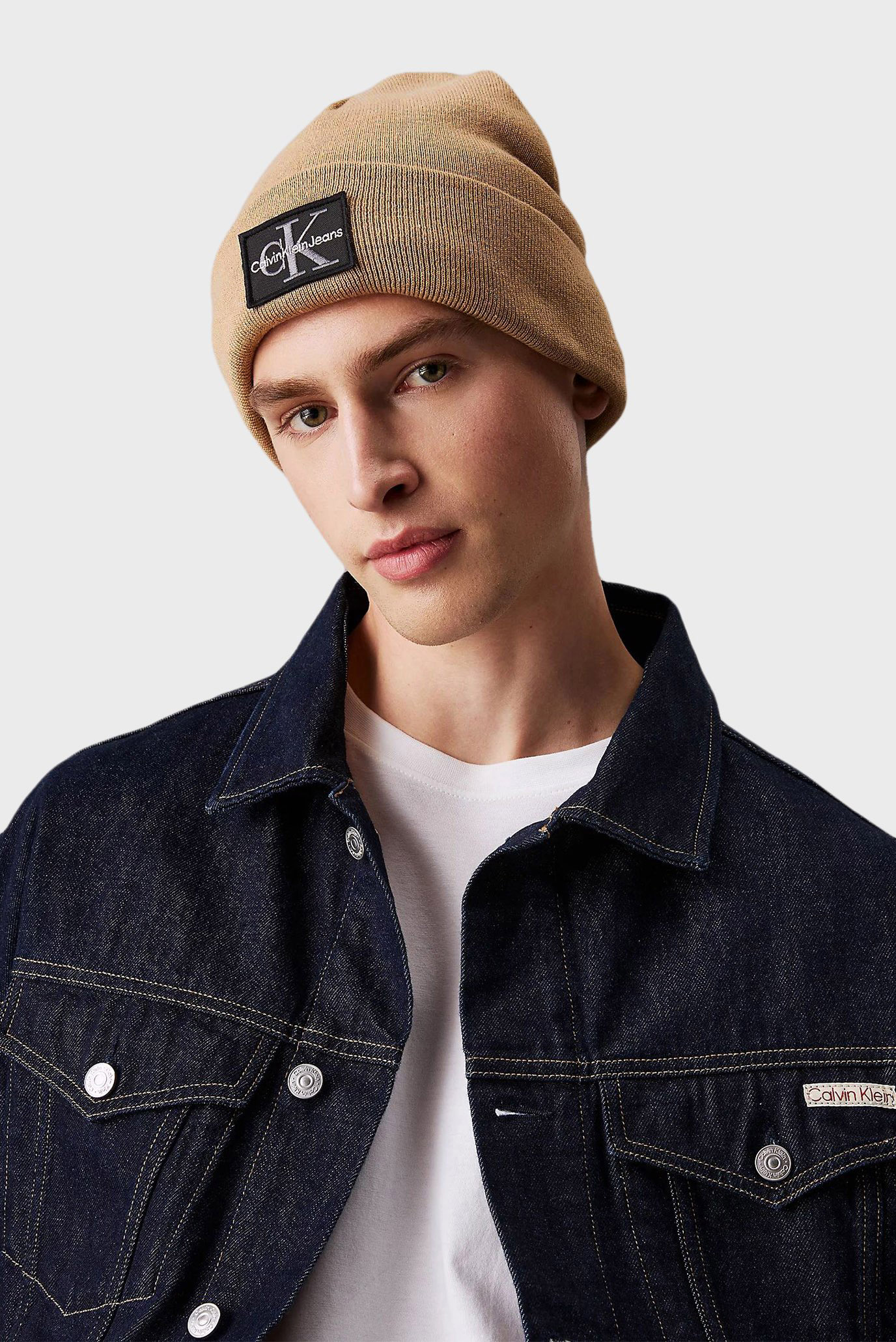 Shapka MONO LOGO PATCH BEANIE WARM 2