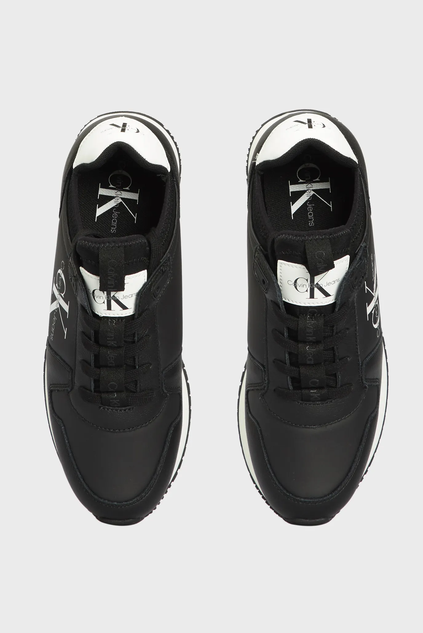 Krossovka RUNNER SOCK LACEUP ML LTH 4