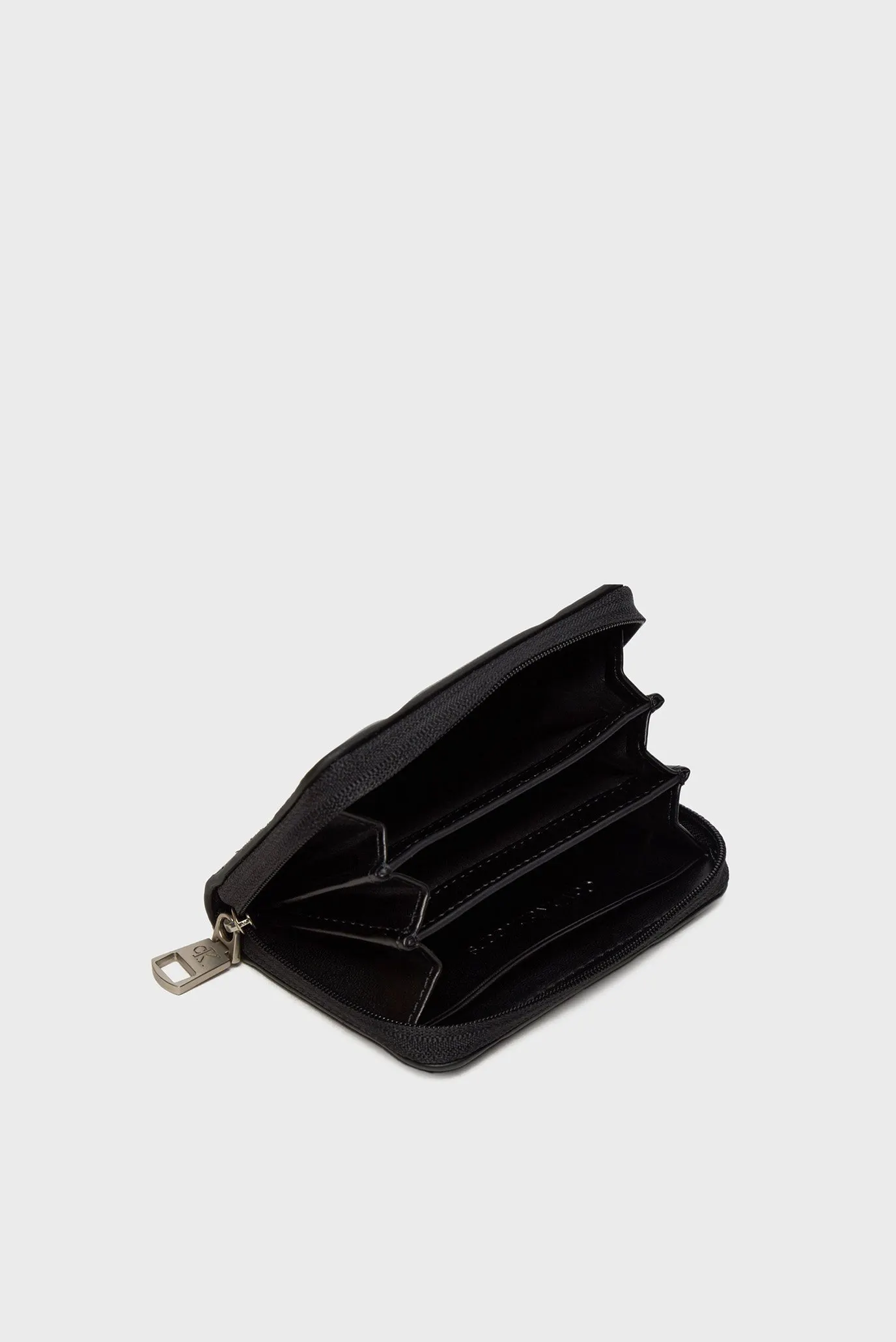 Кошелек QUILTED MED ZIP AROUND 3