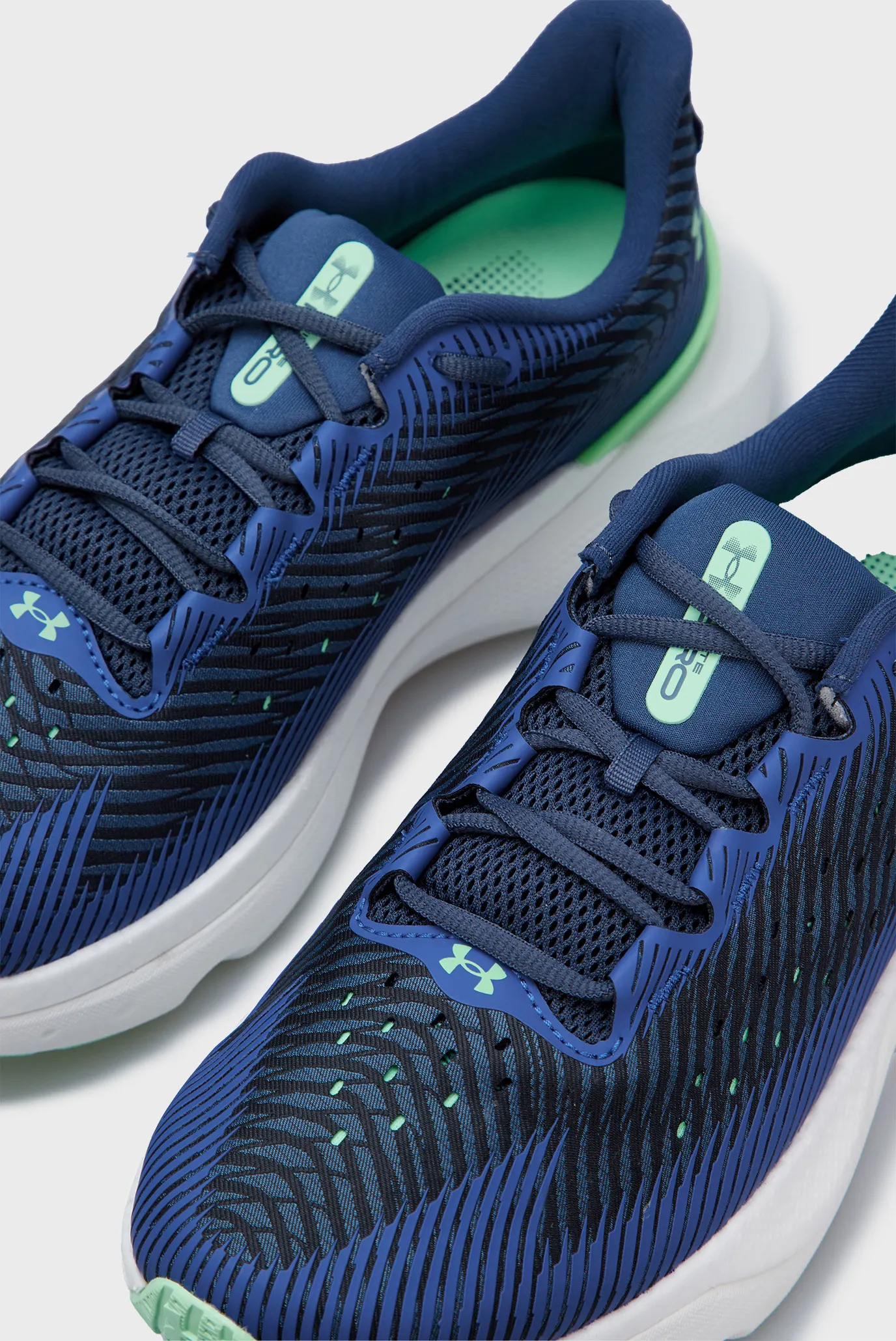 Krossovka UA Infinite Pro 2