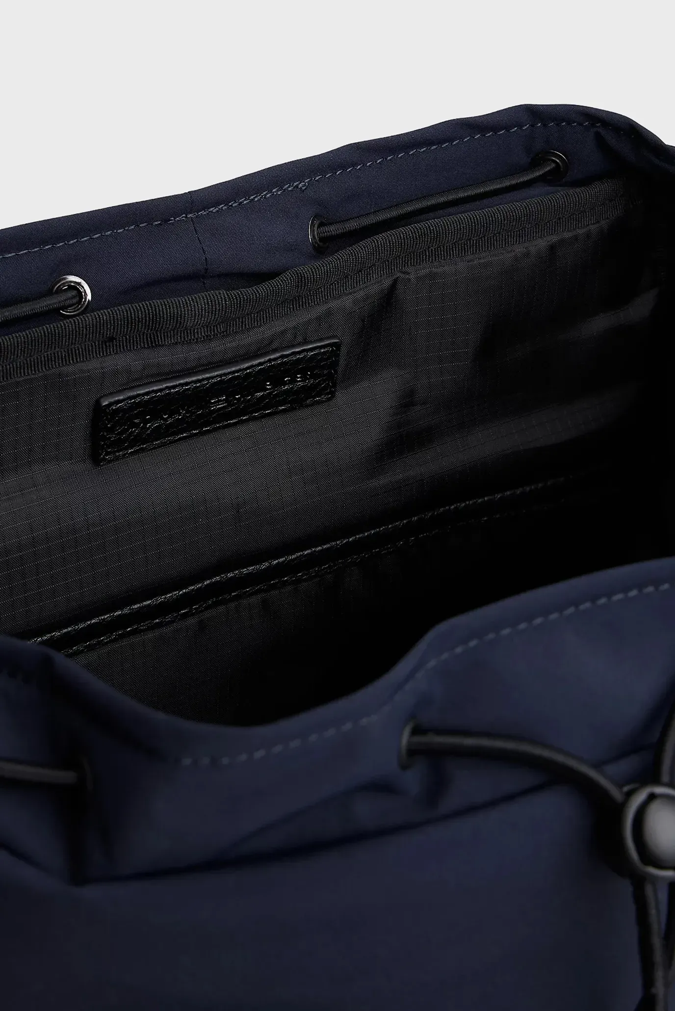 Ryukzak TH TRAVEL FLAP BACKPACK 4