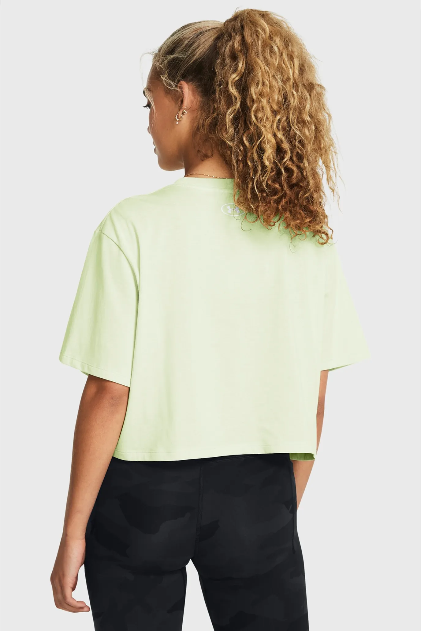 Futbolka UA W BOXY CROP LOGO SS 2