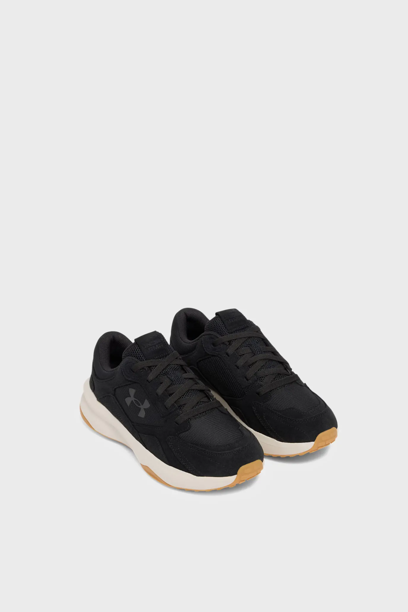 Krossovka UA Edge SUEDE 2