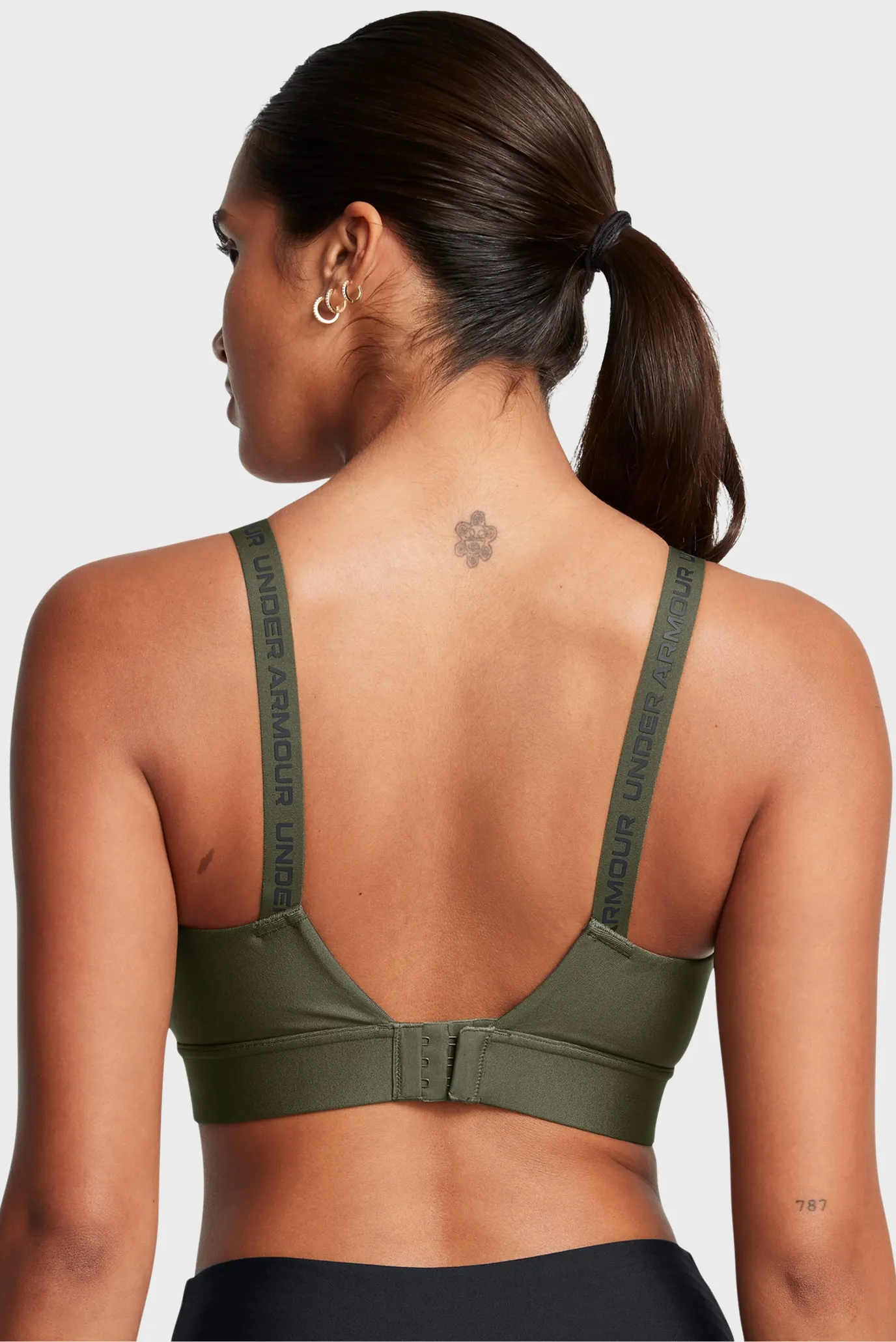 Top UA Infinity Mid 2.0 Bra 3