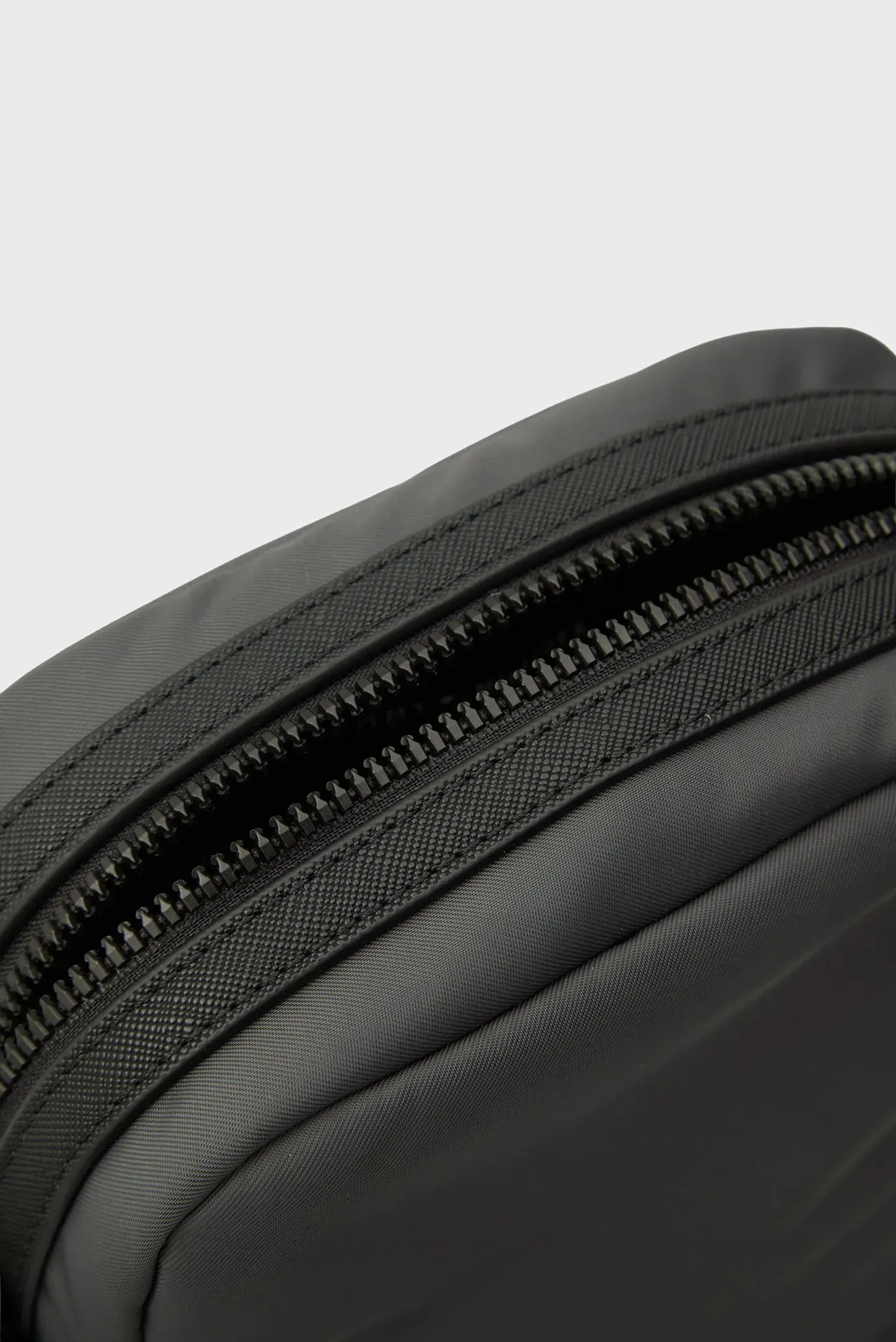 Сумка TH REPREVE MINI REPORTER 2