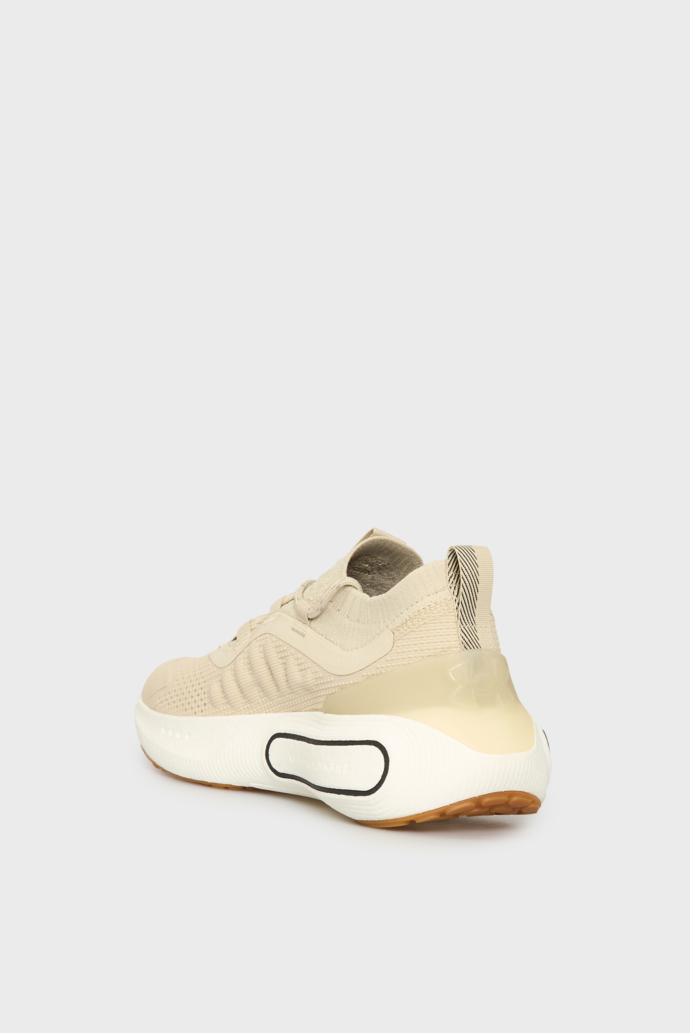 Krossovka UA Phantom 4 5