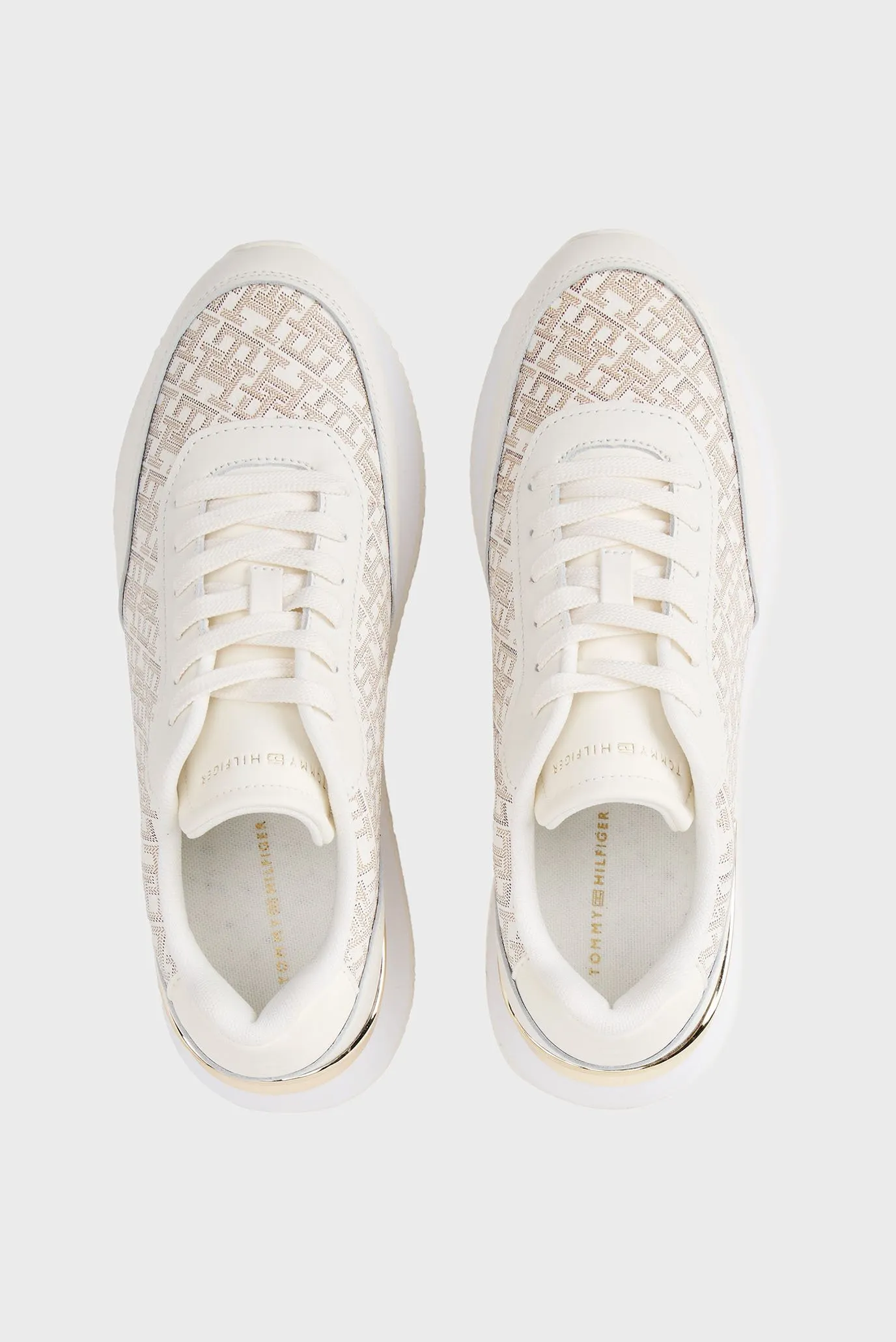 Krossovka CHIC MONOGRAM RUNNER 4