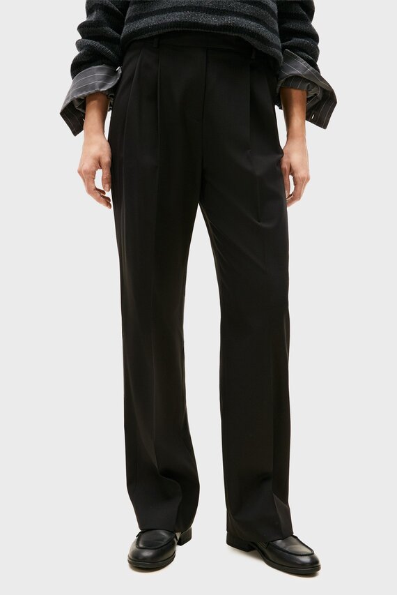 Штаны TIMELESS WOOL STRT PLEAT PANT Tommy Hilfiger Штаны TIMELESS WOOL STRT PLEAT PANT Tommy Hilfiger