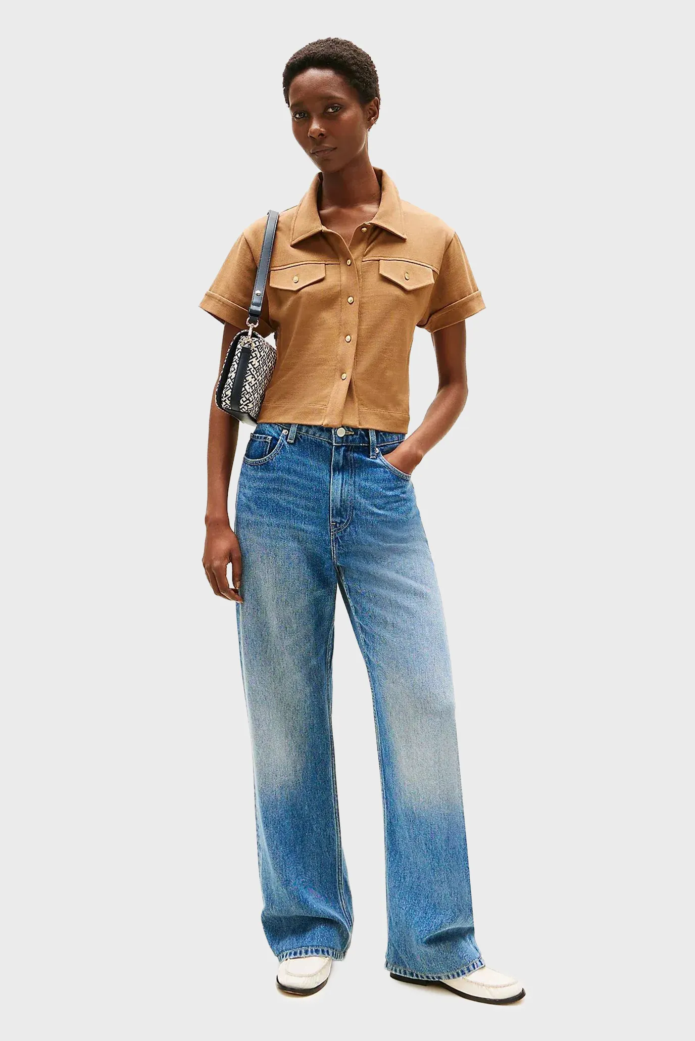 Yengi kalta ko'ylak GOLD BUTTON SS SHIRT 2