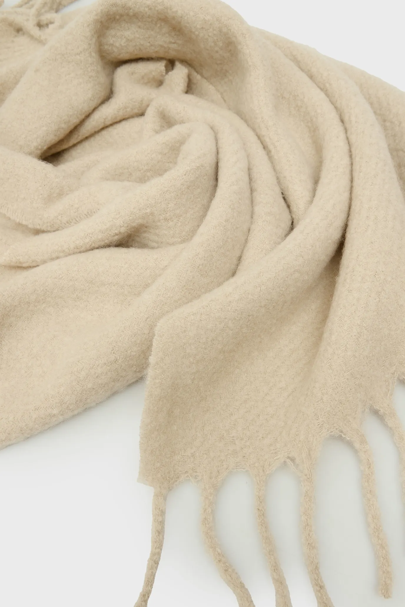 Sharf TH CREST FLUFFY SCARF 3