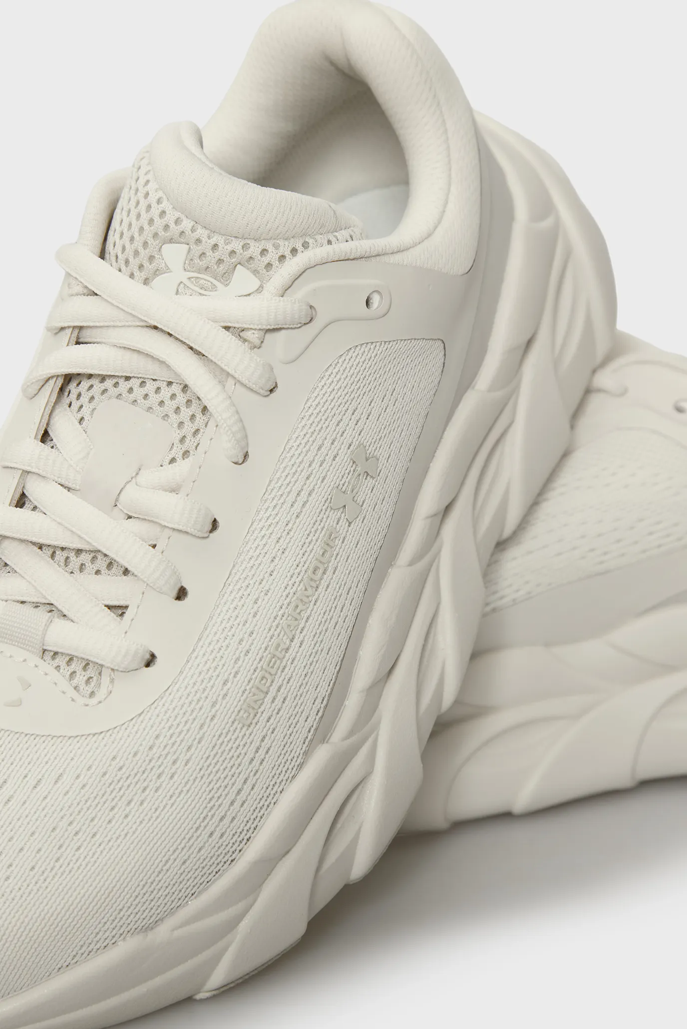 Krossovka UA W Halo Runner 2