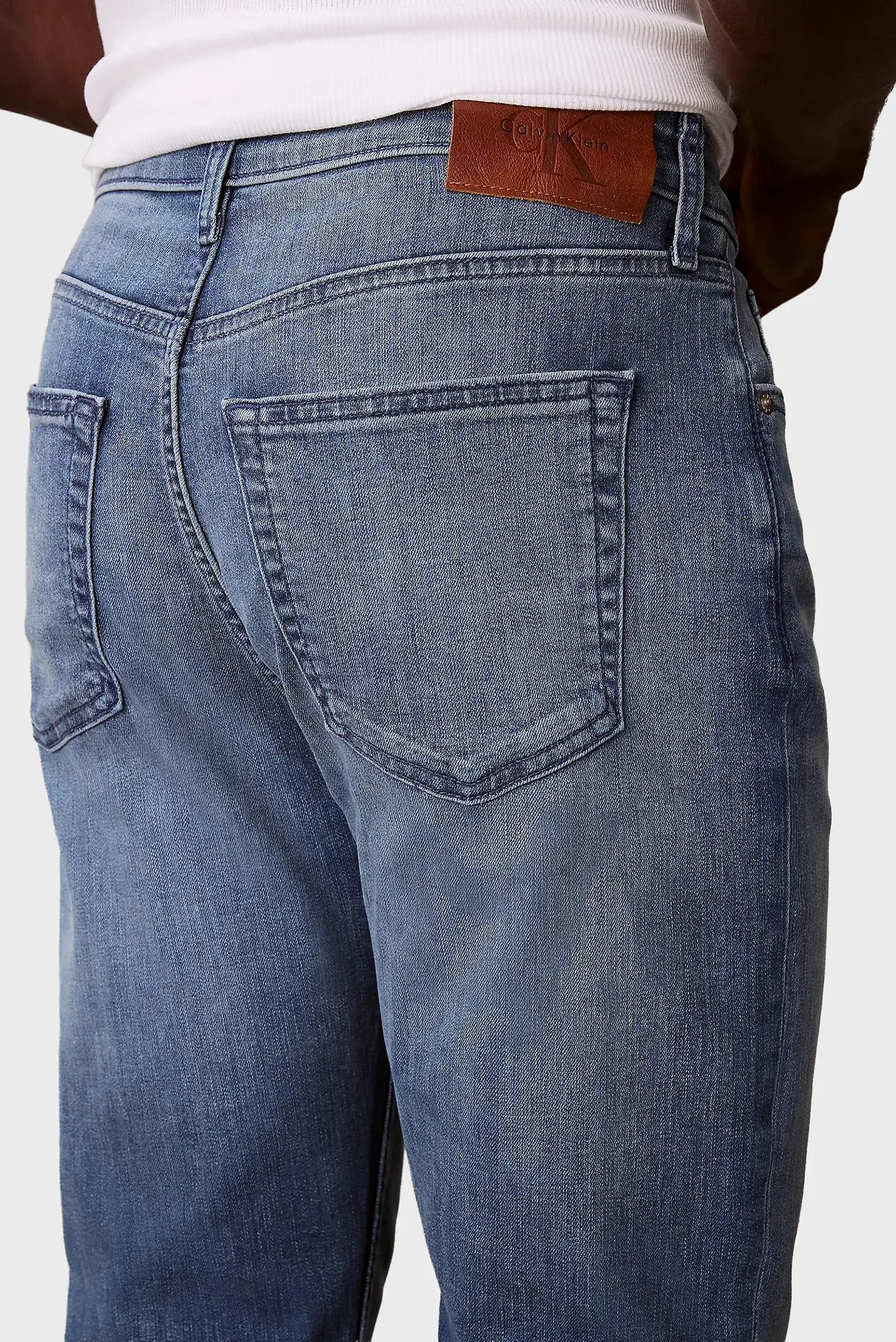 Джинсы/SLIM TAPER EMBERS JEAN 6