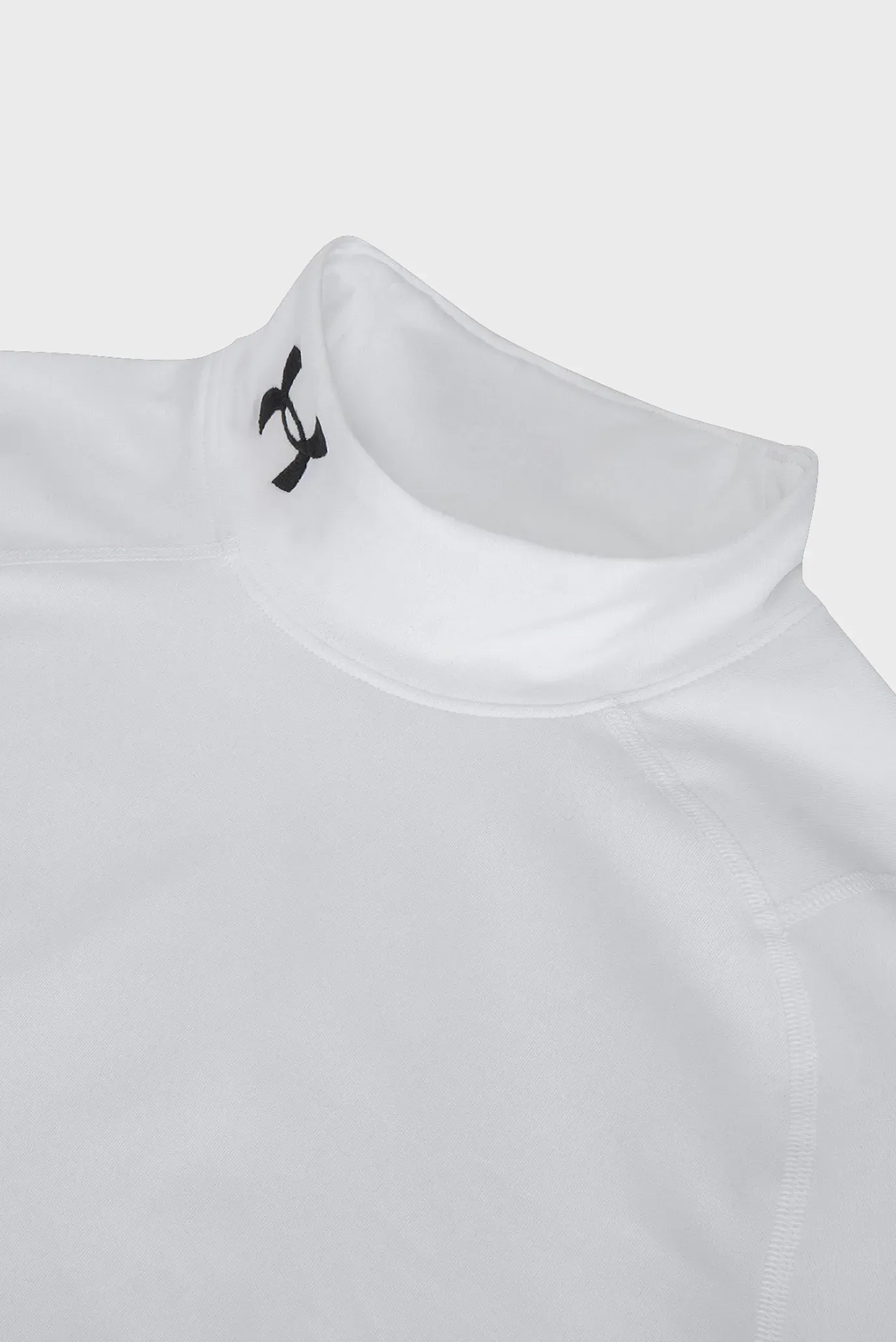 Uzun yengli futbolka UA CG Armour Fitted Mock 4