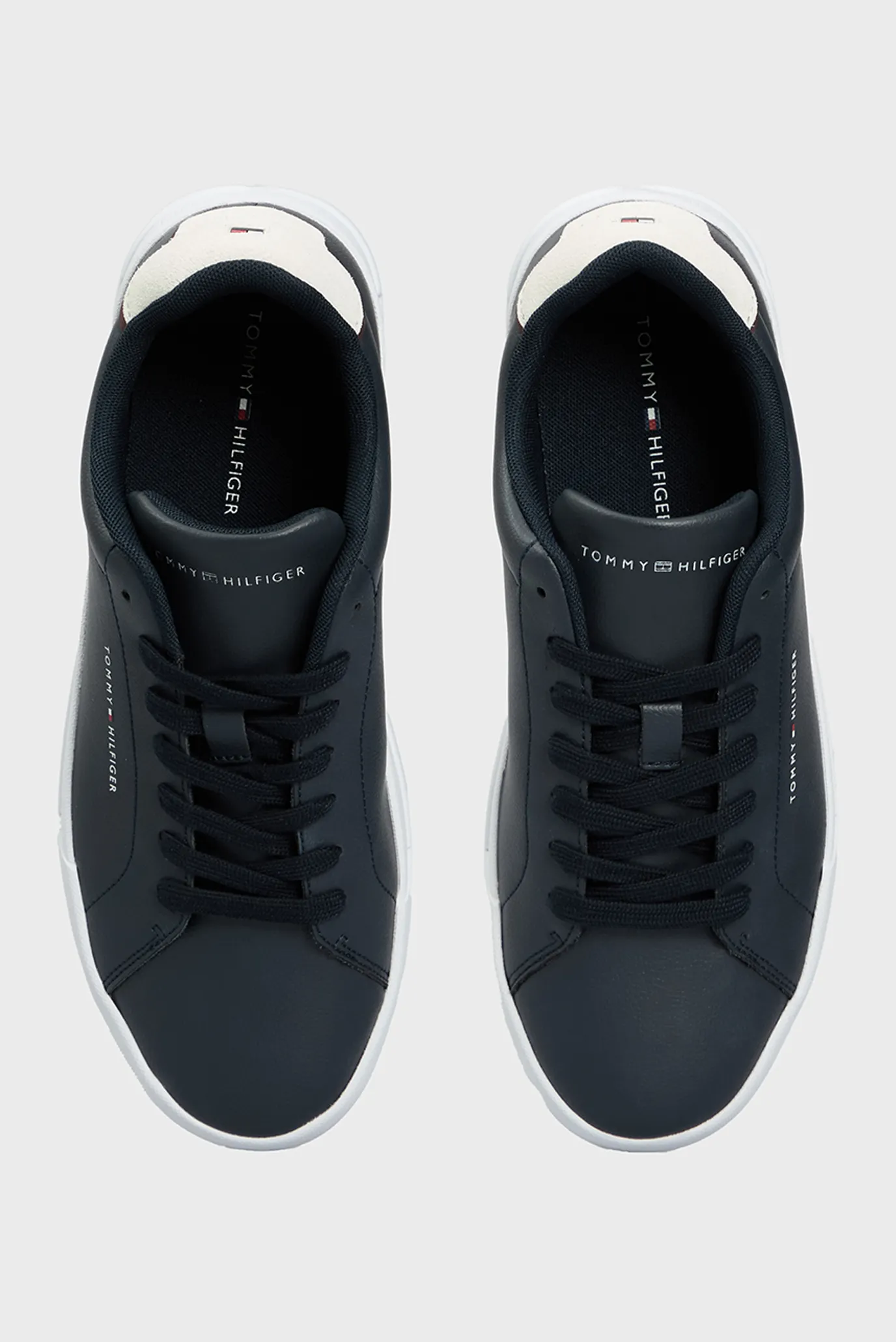 Krossovka/TH COURT LTH DETAIL ESS 4