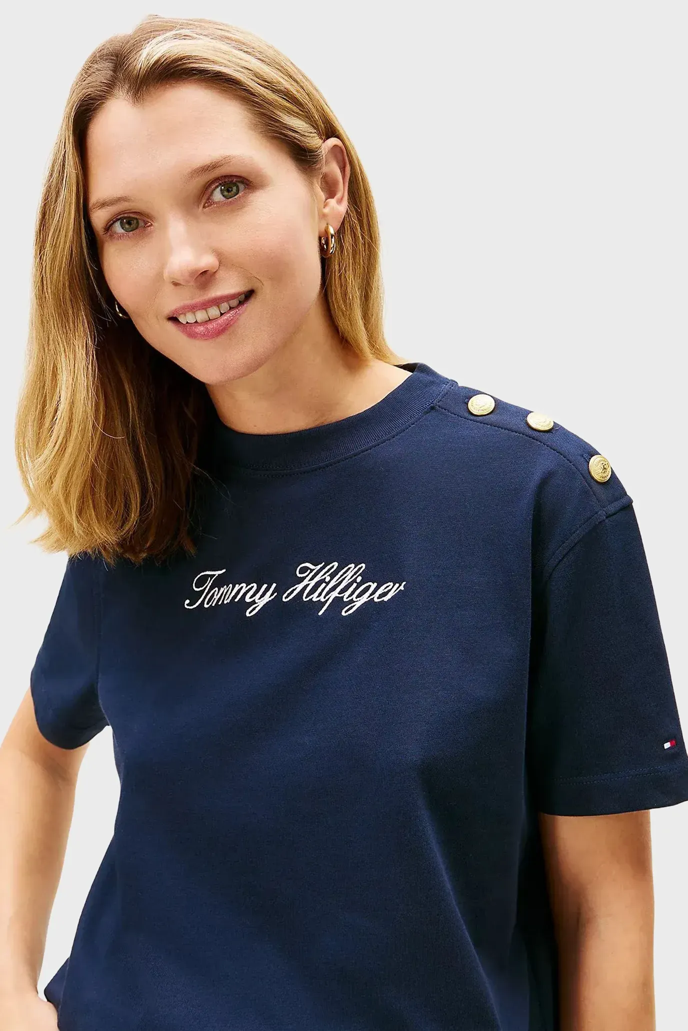 Futbolka GOLD BTN SCRIPT MDRN SS TEE 4