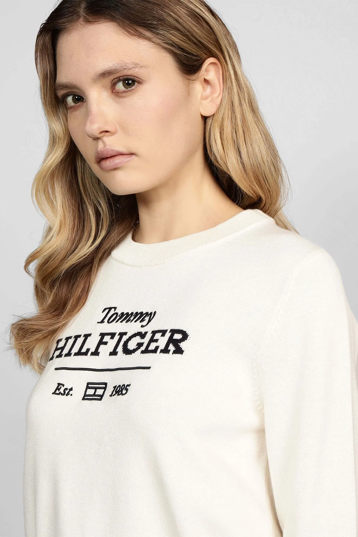 Свитер LOGO C-NECK SWEATER LS 4