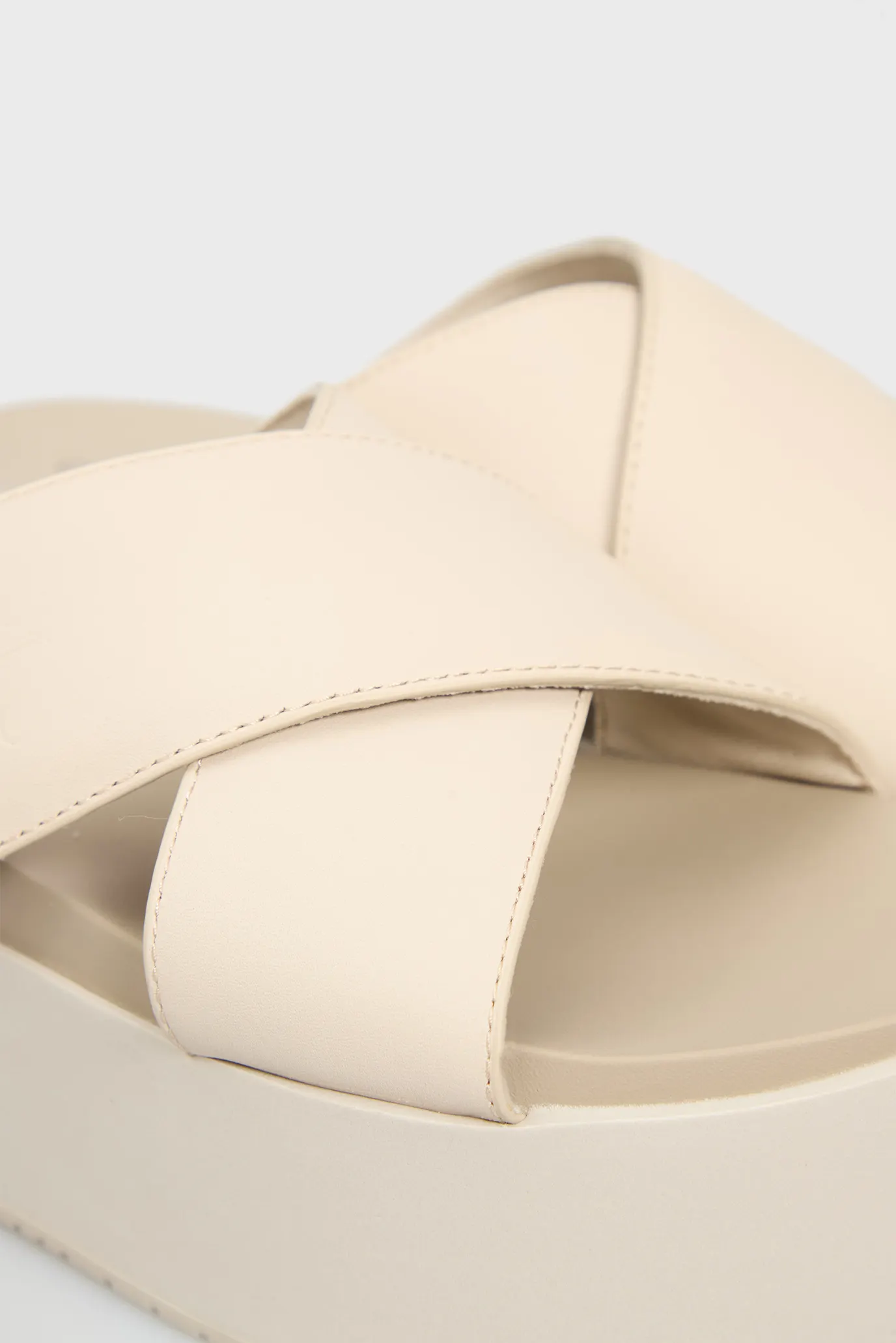 Сандалии FLATFORM CROSS MG UC 2