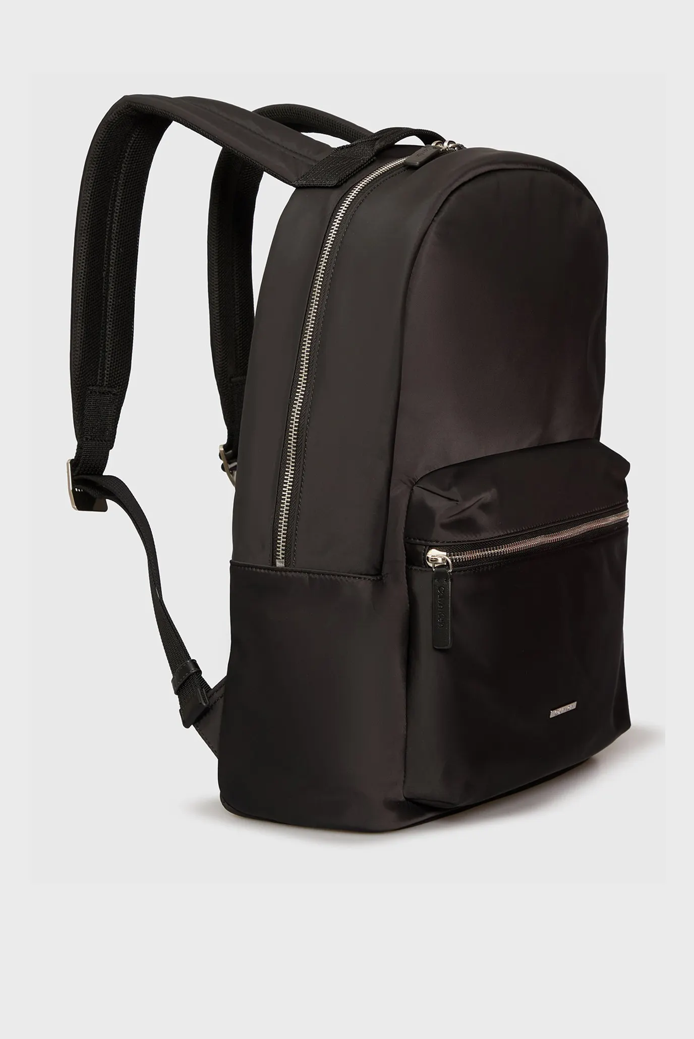 Рюкзак SLEEK NYLON BACKPACK 3