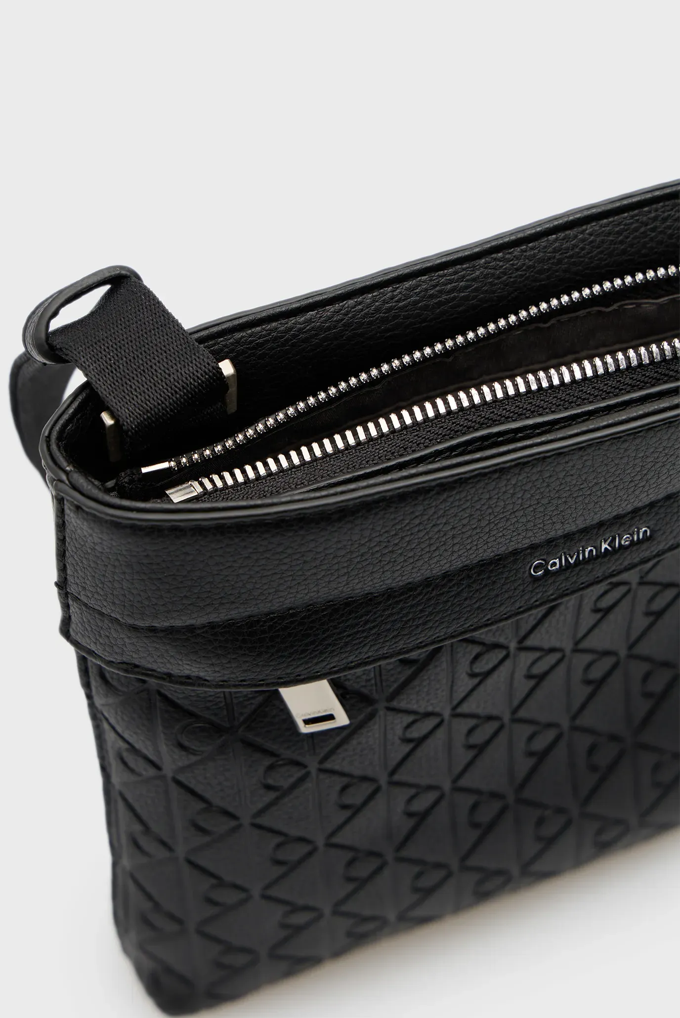 Sumka EMBLEM AOP EMBOSS FLATPACK 2