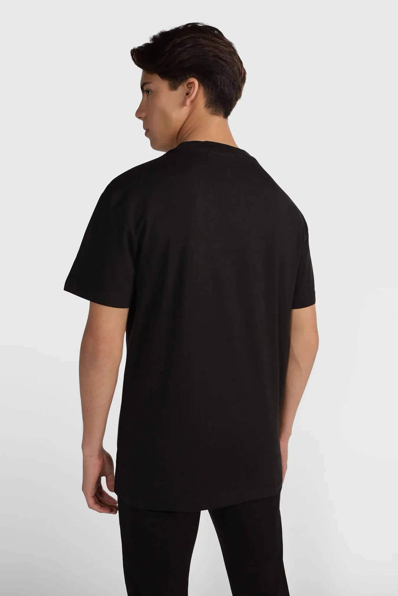 Футболка INSTITUTIONAL TEE 3