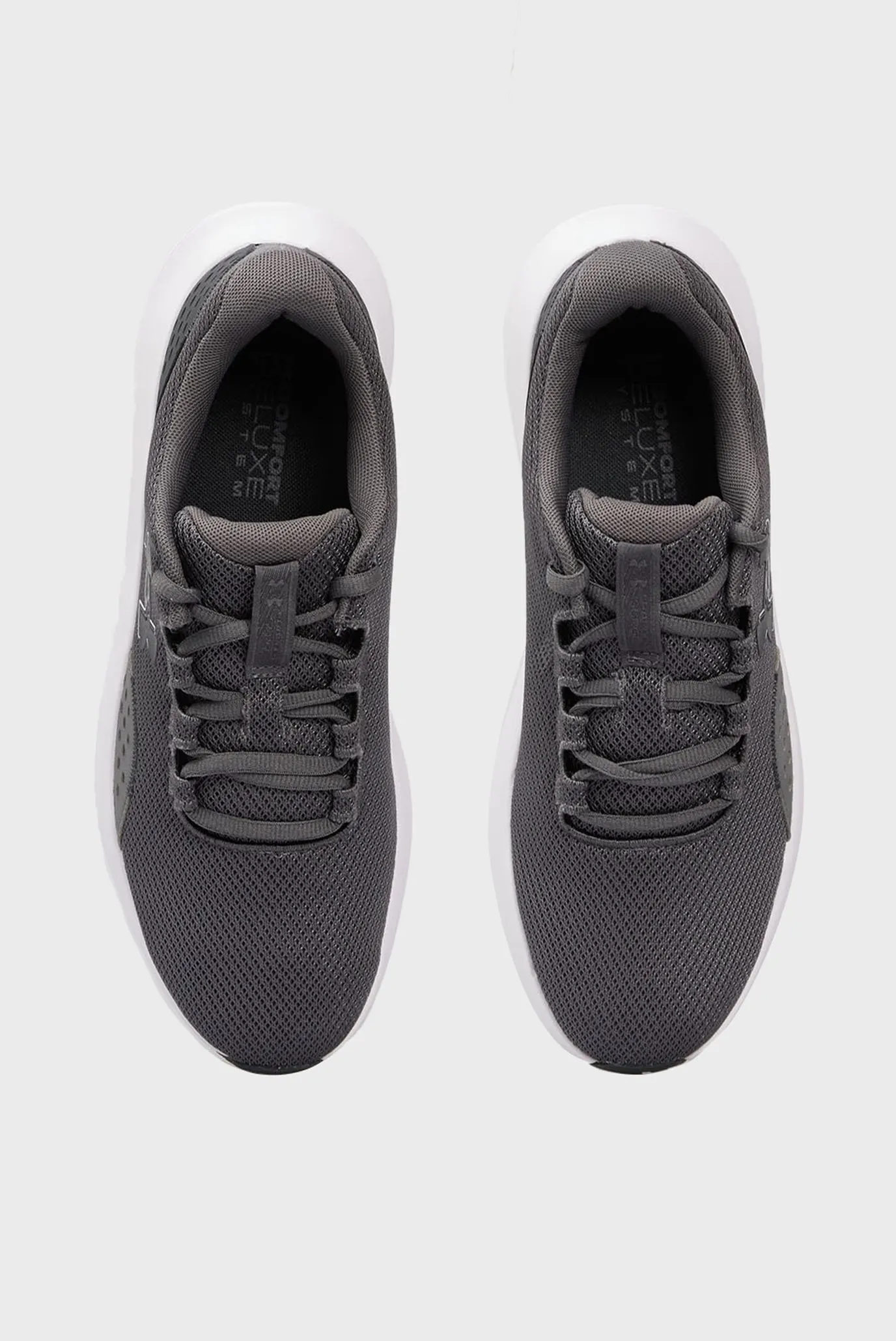 Krossovka UA Charged Surge 4 4