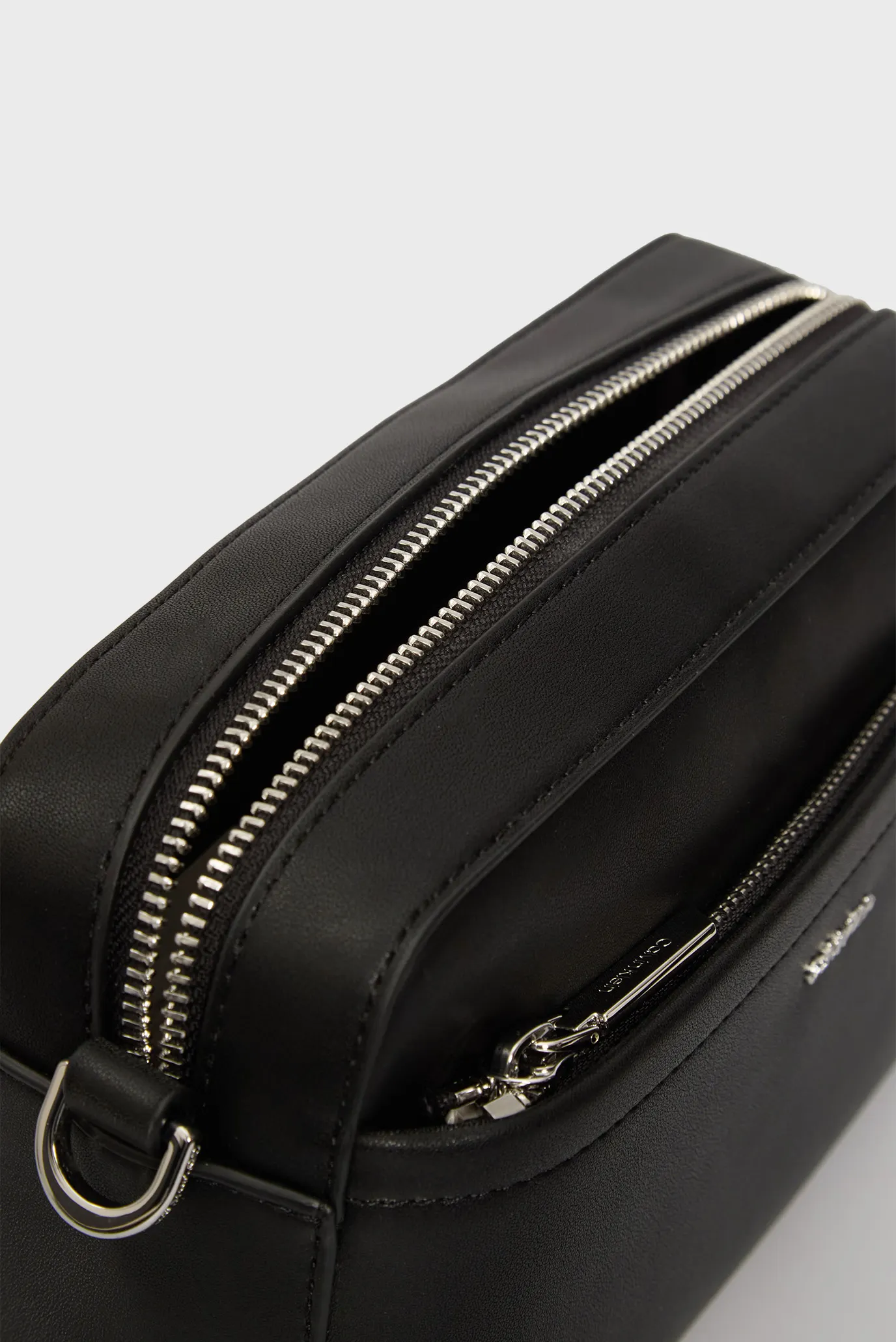 Sumka CK MUST DBL STRAPS CAMERA BAG W 5