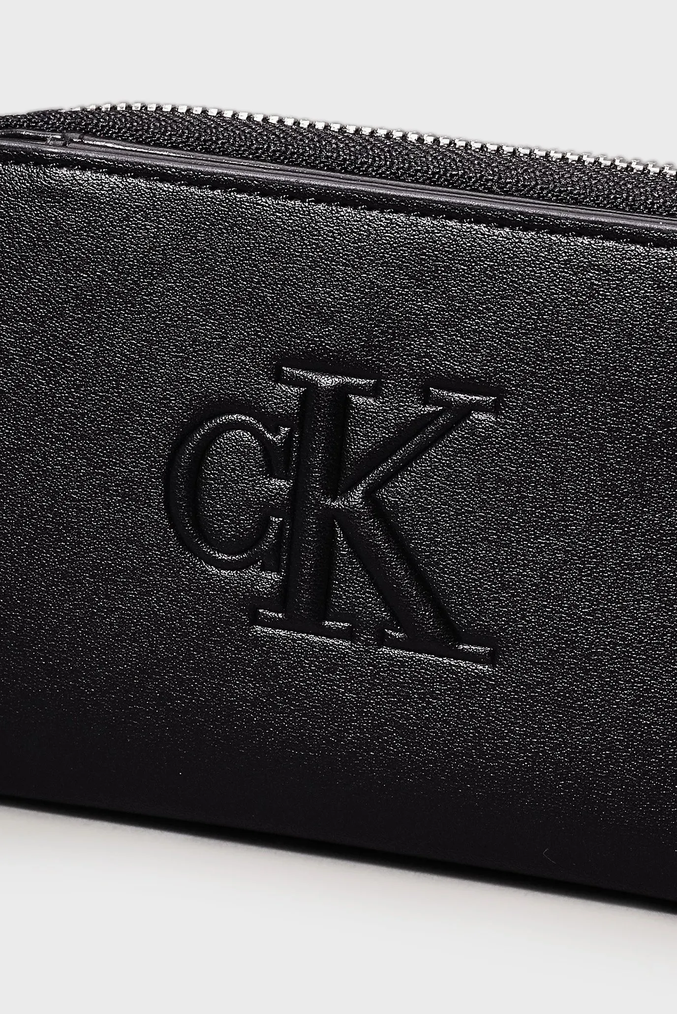 Hamyon SCULPTED MED ZIP AROUND DEBOSS 2