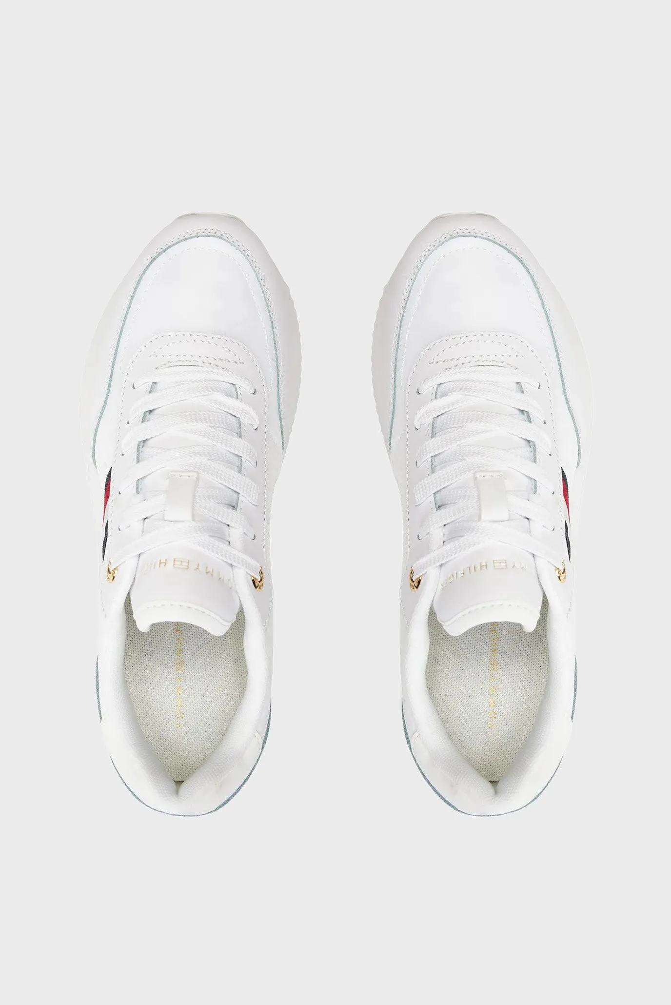 Krossovka ESSENTIAL RUNNER GLOBAL STRIPES 4