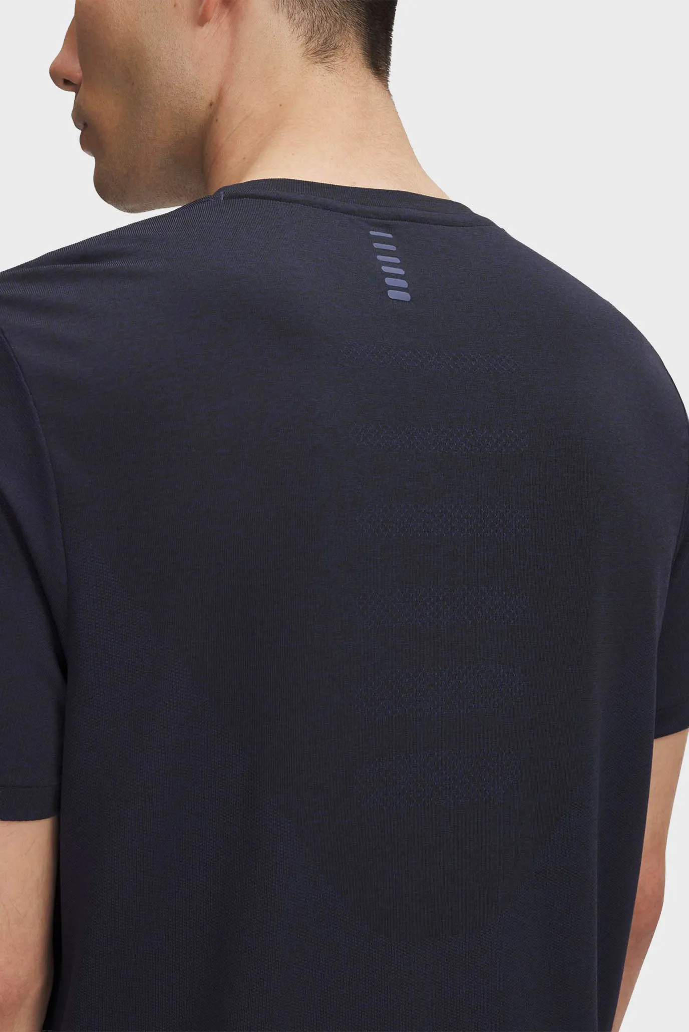 Futbolka UA SEAMLESS STRIDE SS 3