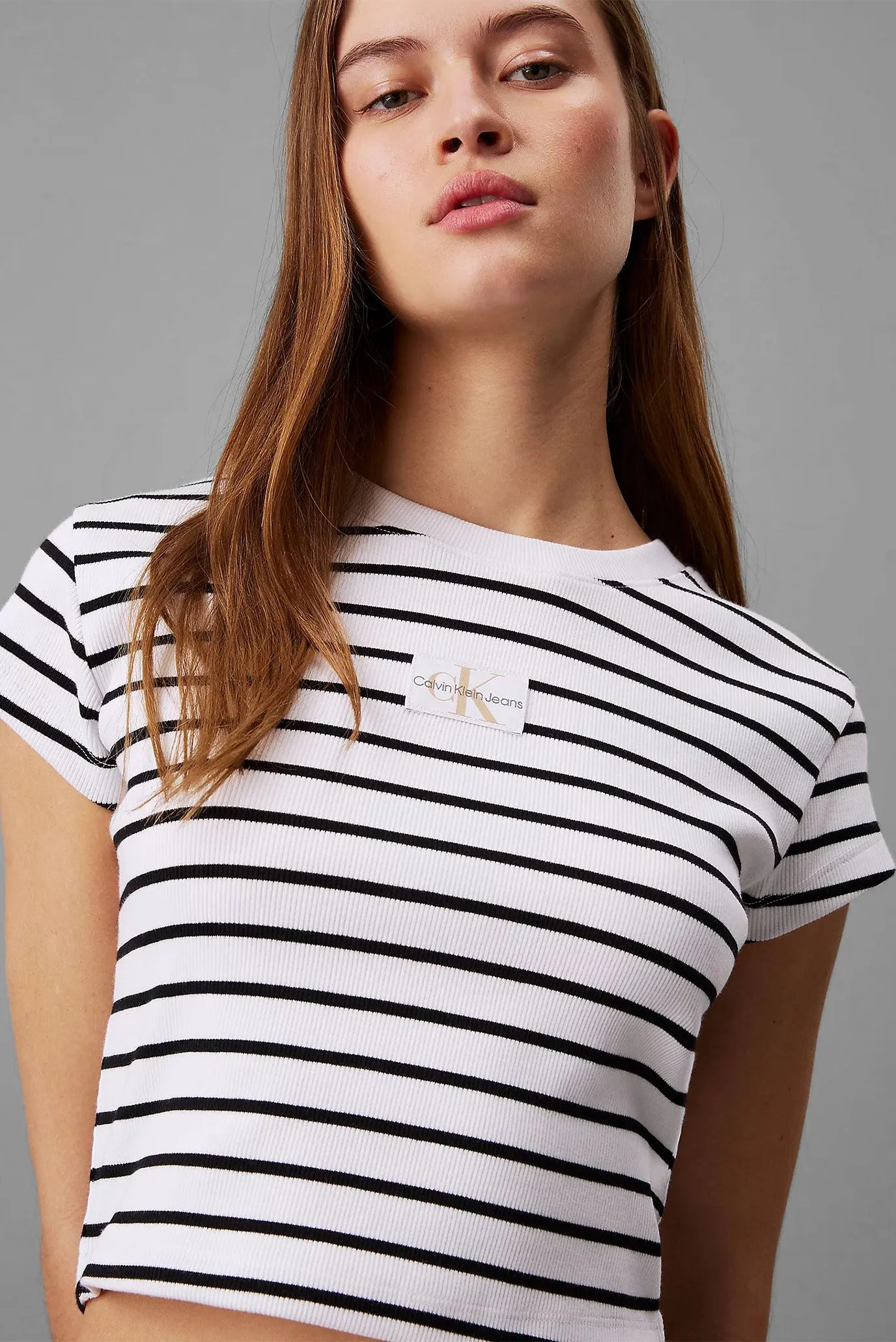 Футболка WOVEN LABEL RIB BABY TEE 4