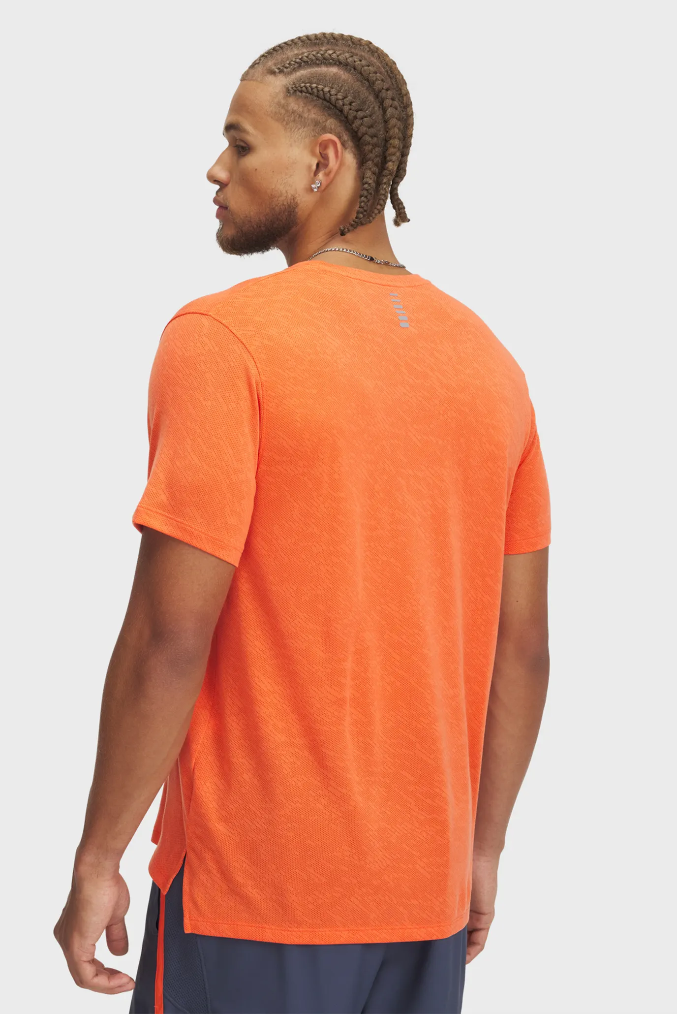 Futbolka UA LAUNCH CAMO SHORTSLEEVE 2