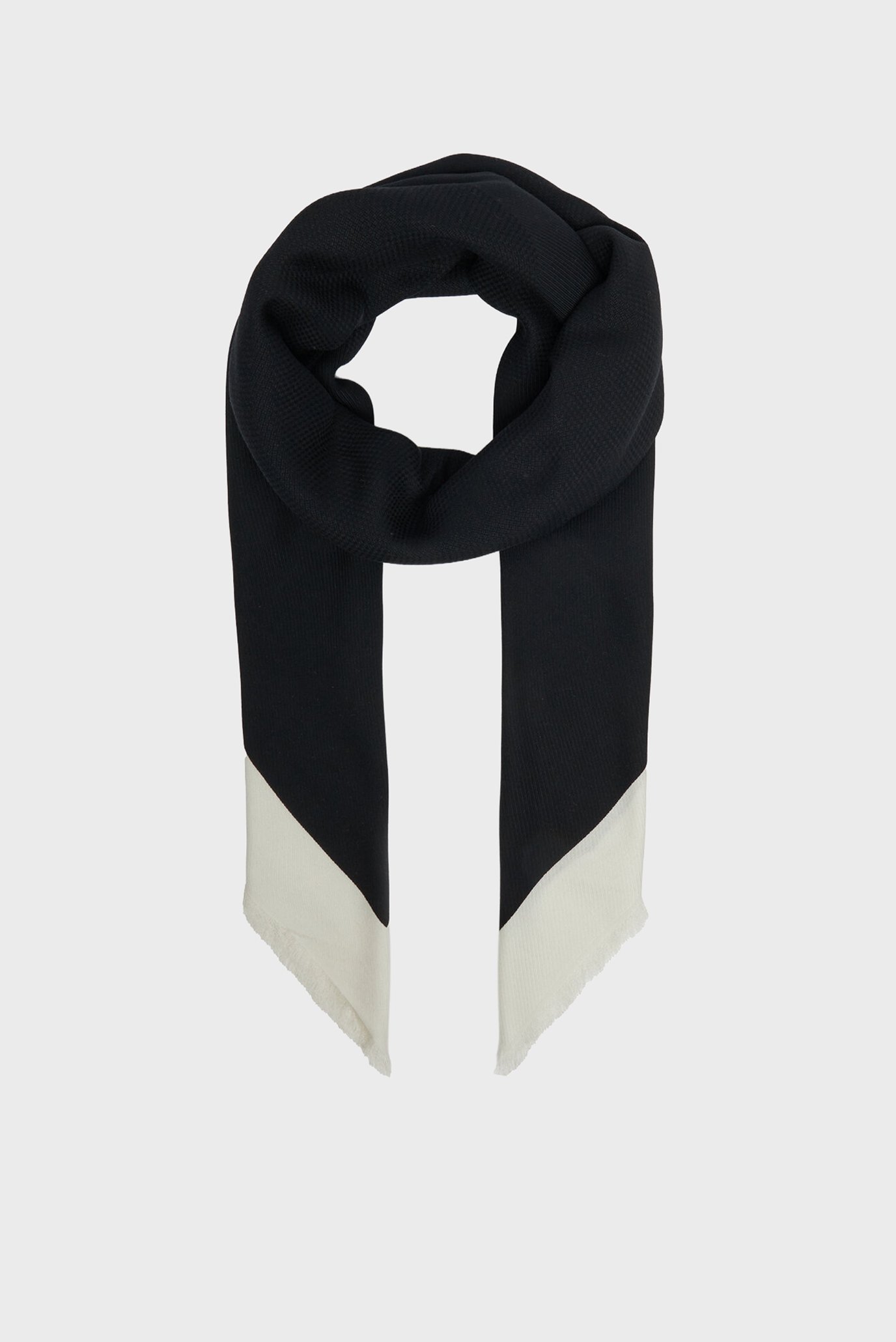Sharf BOLD LOGO CONTRAST SCARF 120x120Calvin Klein Sharf BOLD LOGO CONTRAST SCARF 120x120 1