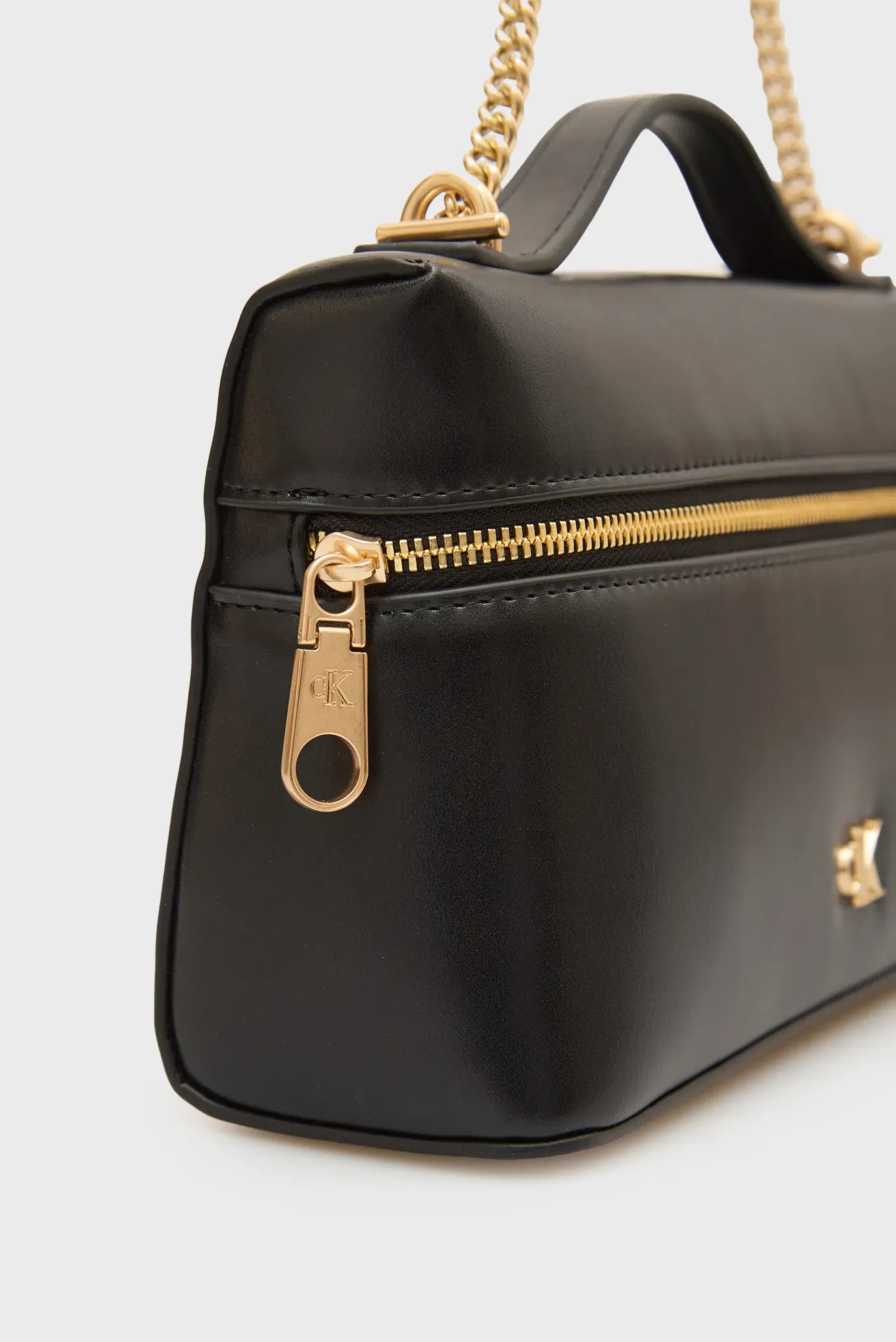 Сумка/CK BEAUTY CASE ON CHAIN 2