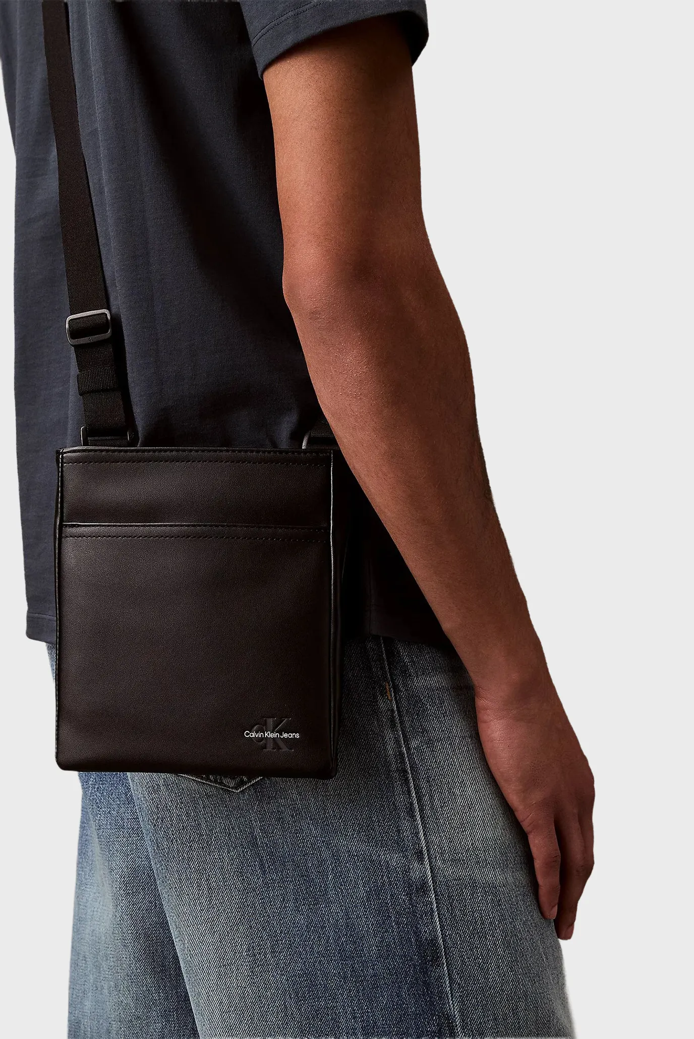 Сумка MONO LOGO FLAT PACK 18 2