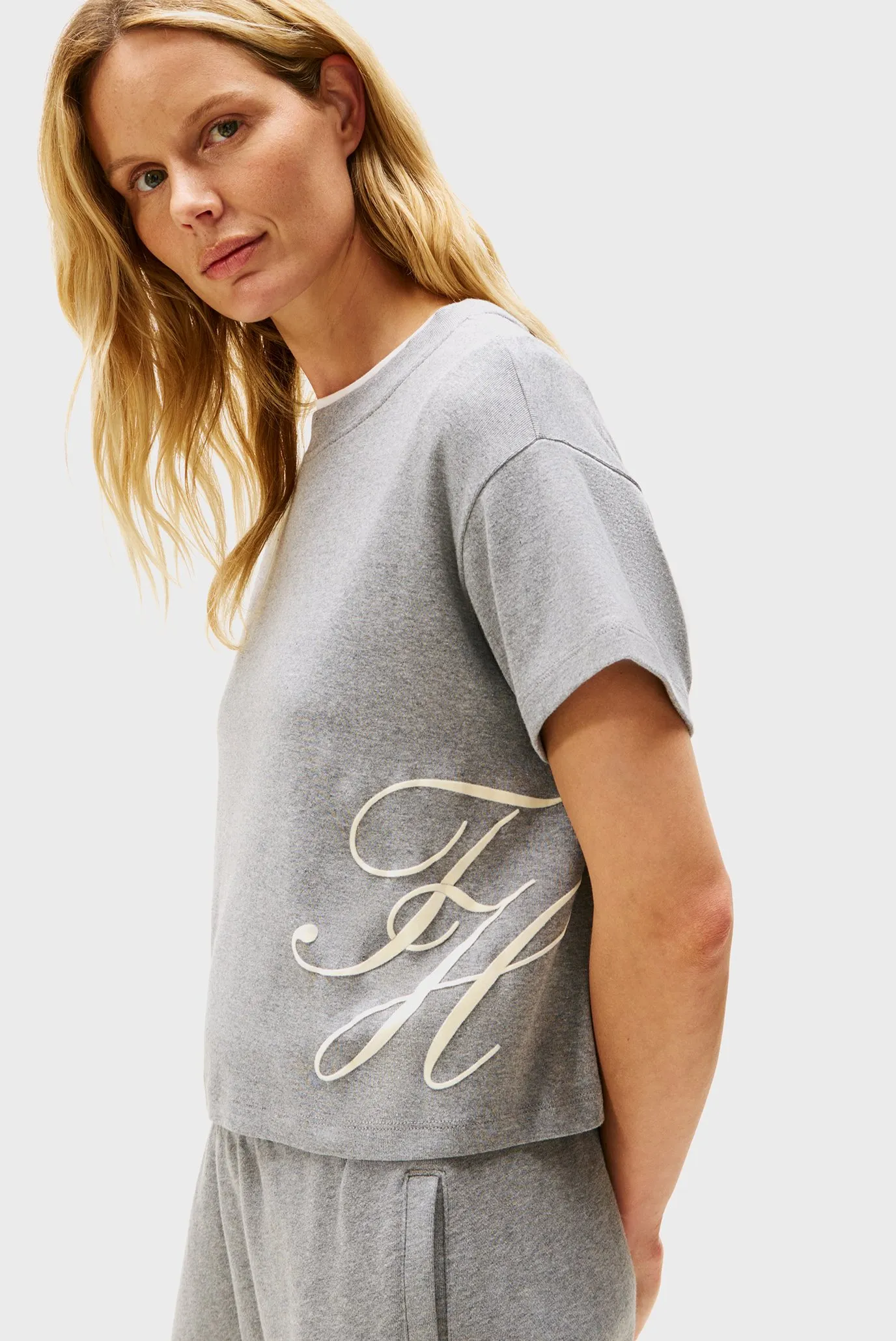 Futbolka TH SCRIPT RLX SS TEE 4