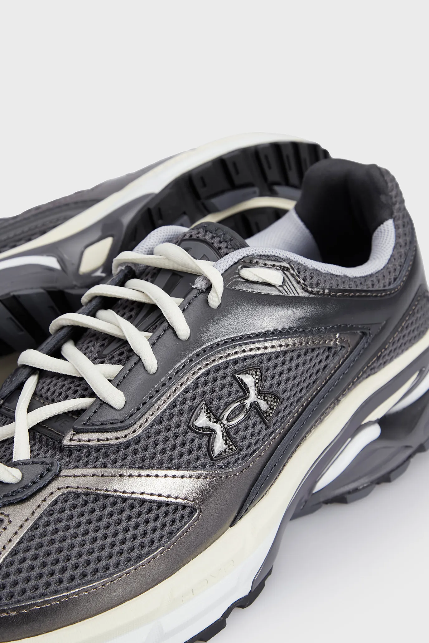 Krossovka UA HOVR Apparition RTRFTR TC 2