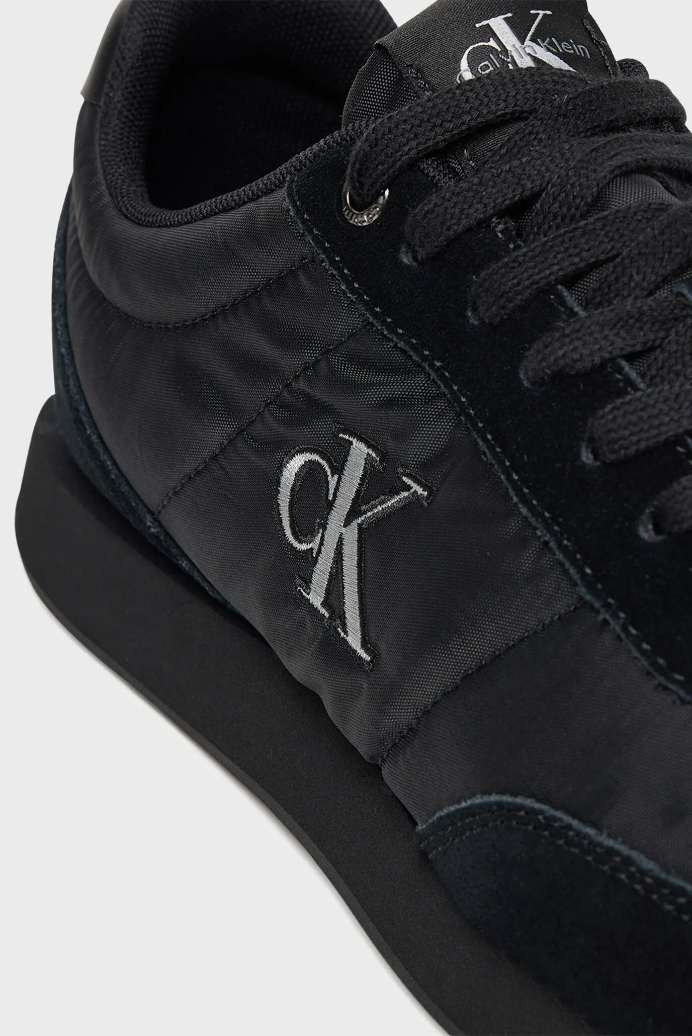 Krossovka RETRO RUNNER ESS MIX MAT 6