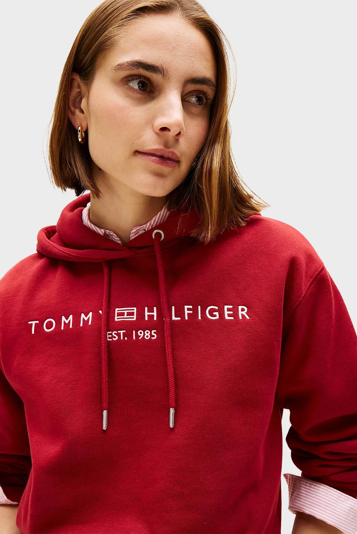 Hudi MDRN REG CORP LOGO HOODIE 2