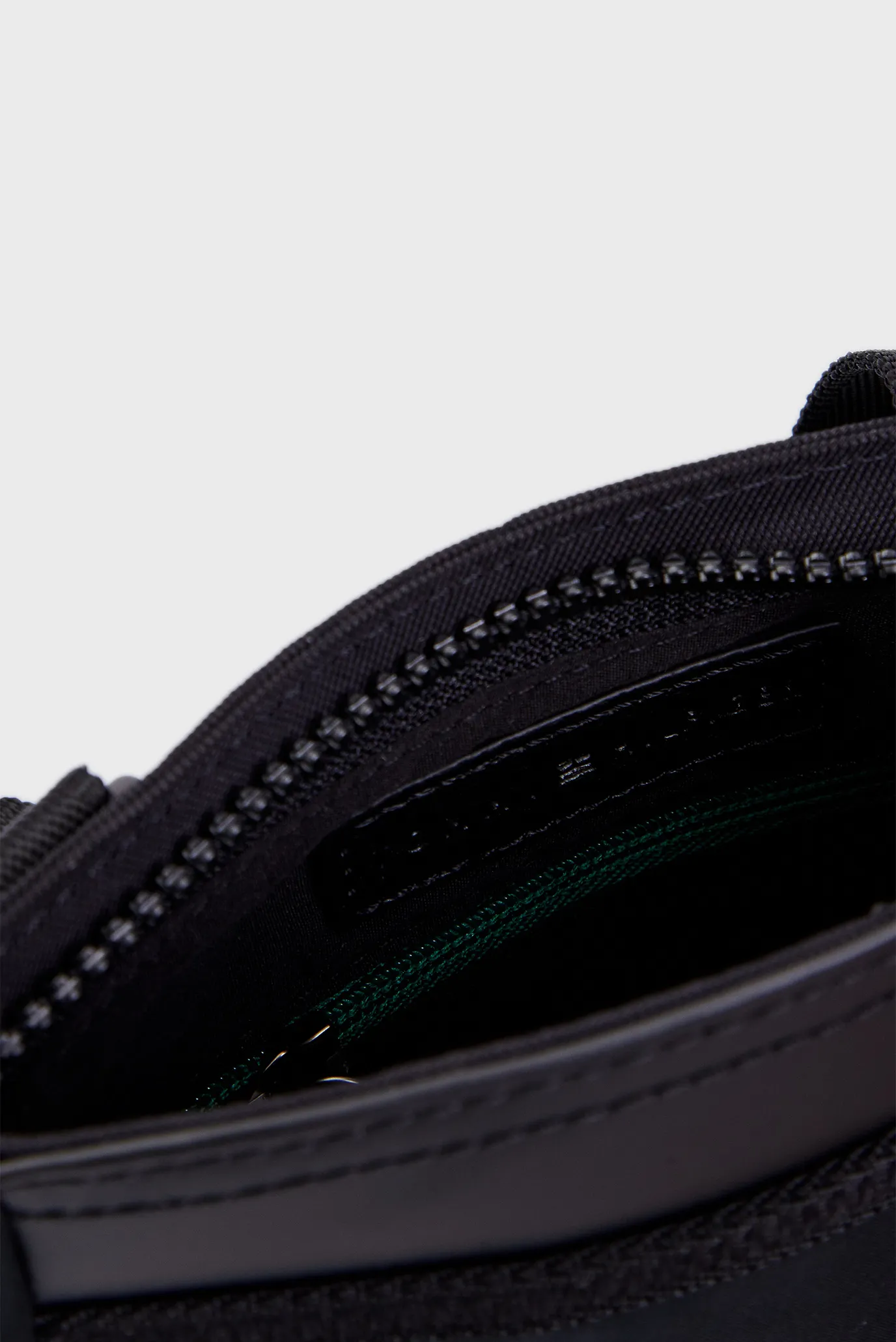 Sumka TH BLOCKED CROSSBODY 6