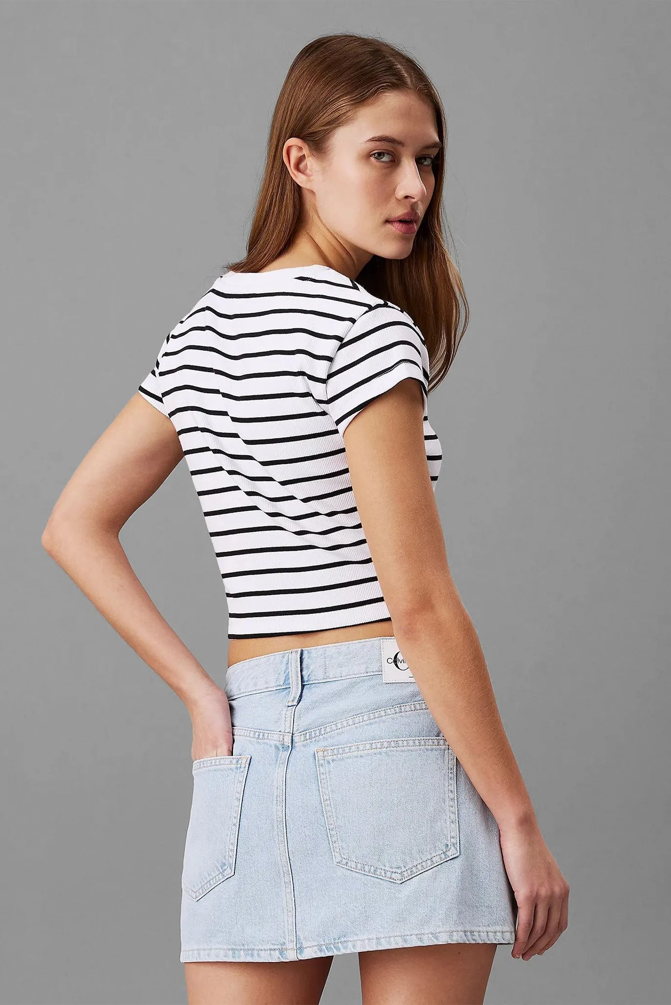 Футболка WOVEN LABEL RIB BABY TEE 3