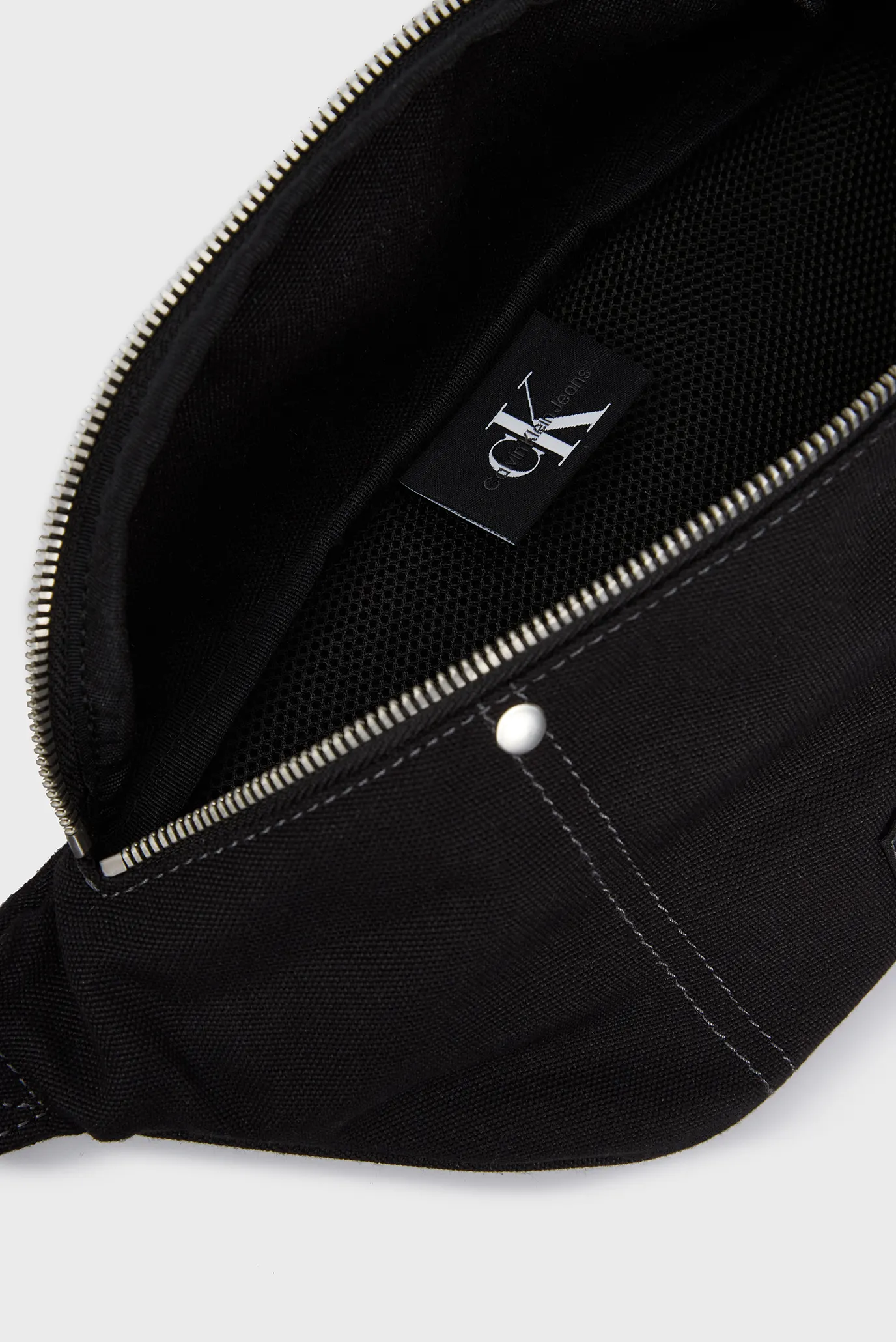 Поясная сумка SPORT ESSENTIALS WAISTBAG W 5