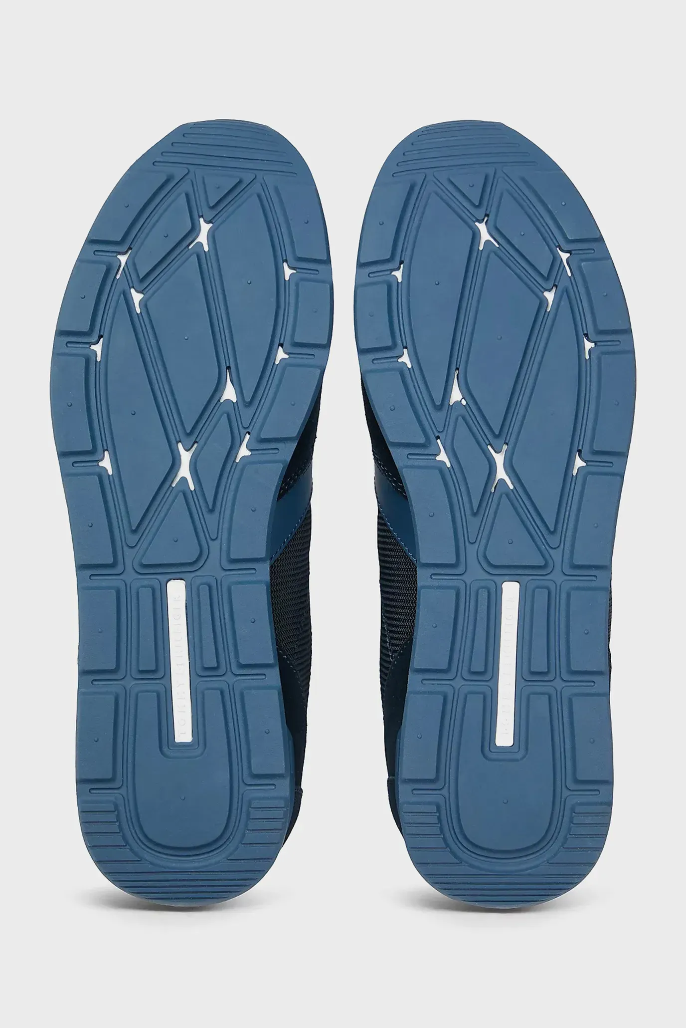 Krossovka RUNNER ICON MIX 5