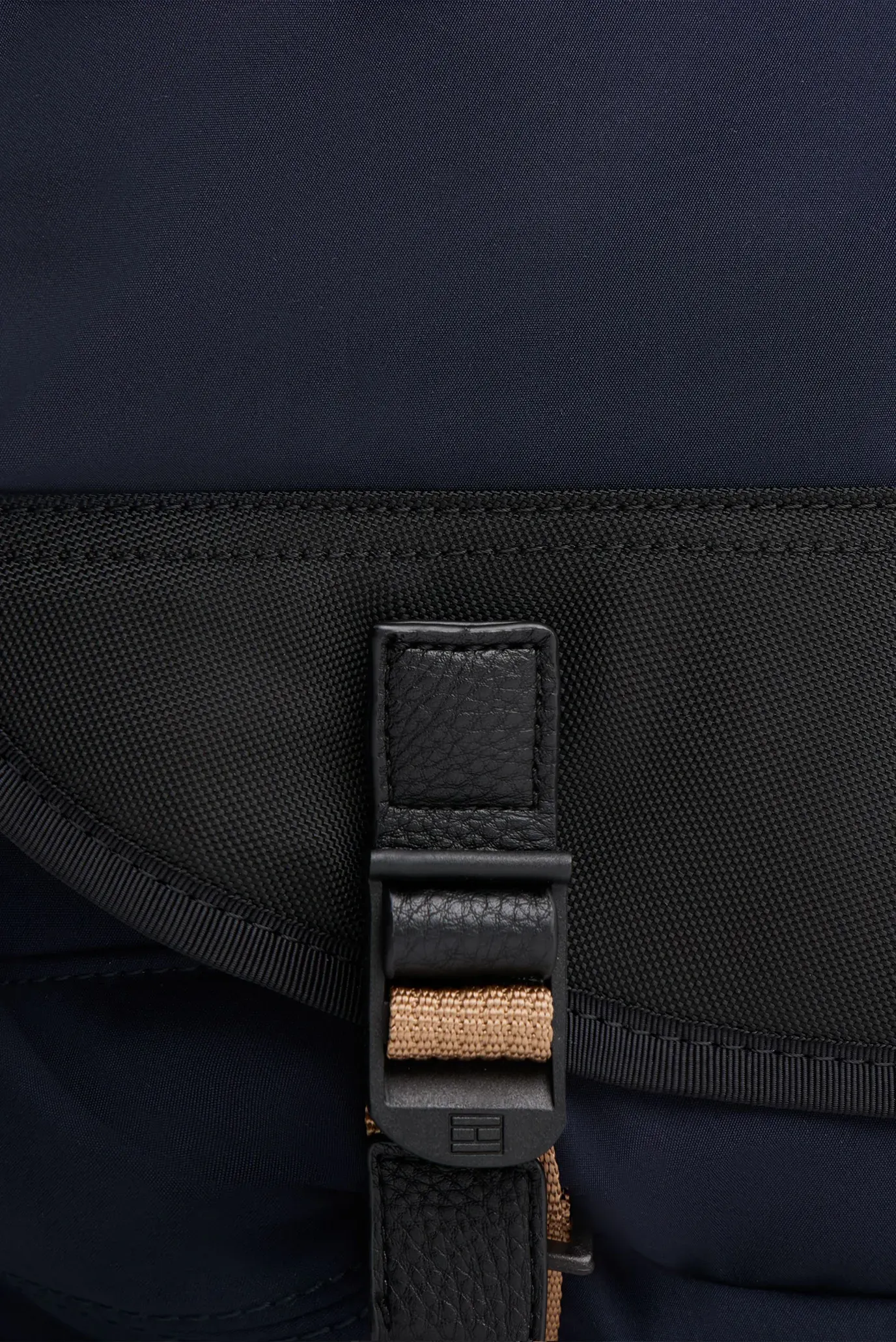 Сумка TH TRAVEL MESSENGER 2