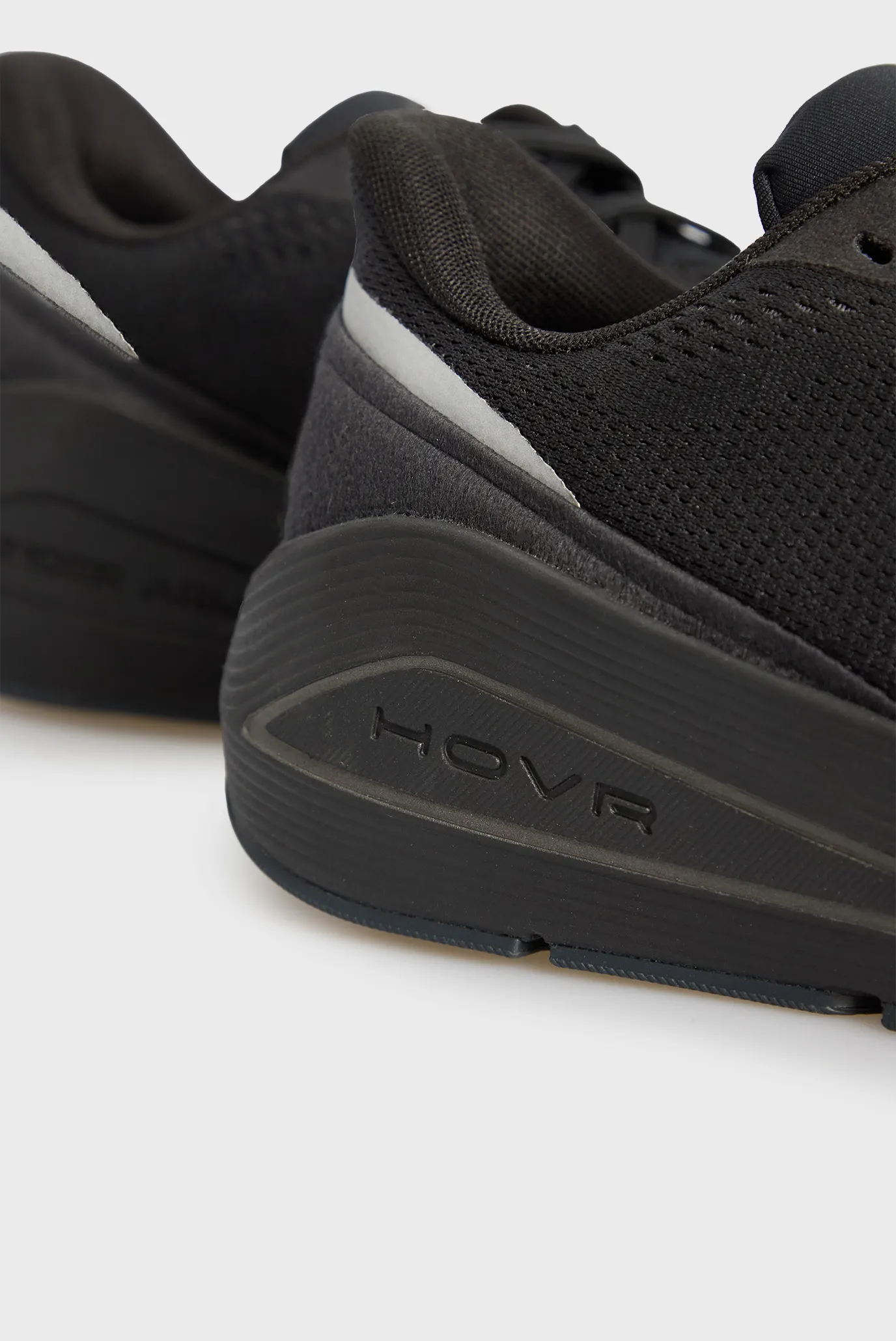 Кроссовки/UA Sonic 7 2