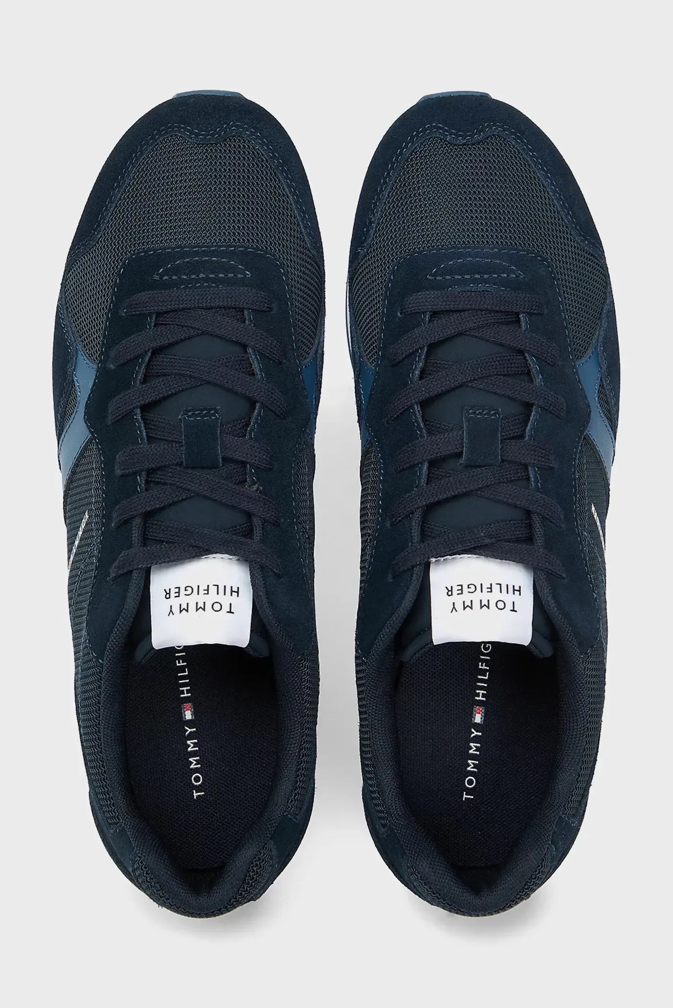 Krossovka RUNNER ICON MIX 3