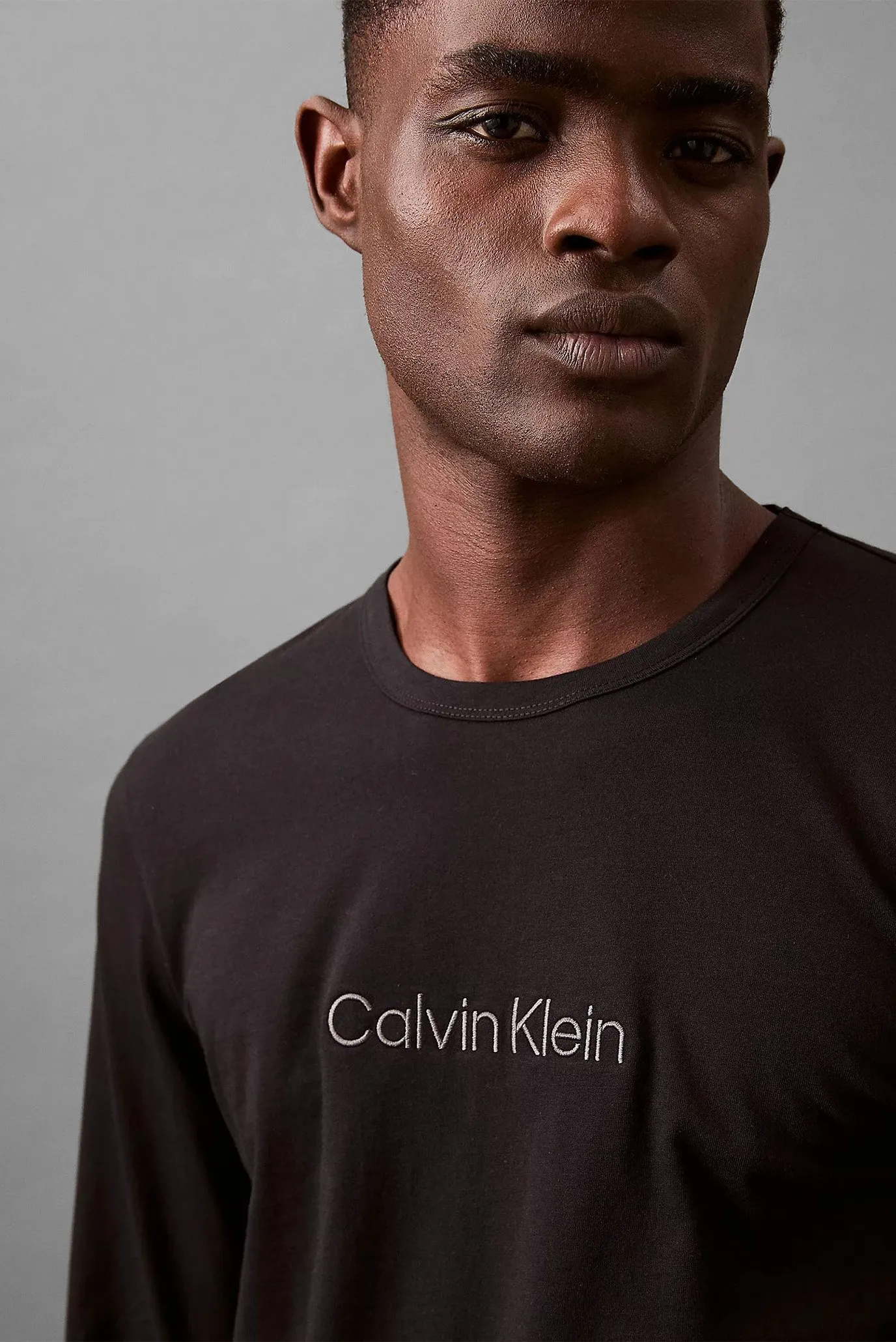 Футболка L S CREW NECK 5