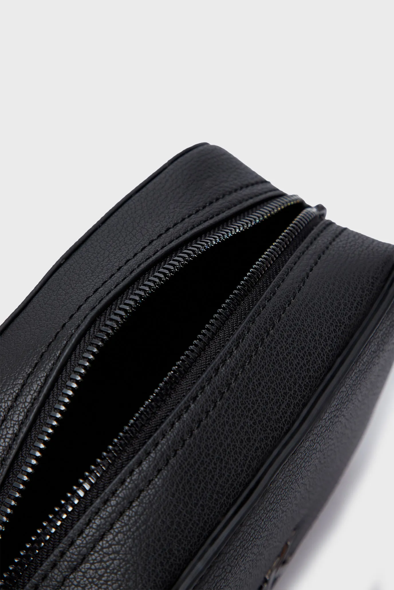 Sumka MINIMAL MONOGRAM CAMERA BAG18 6