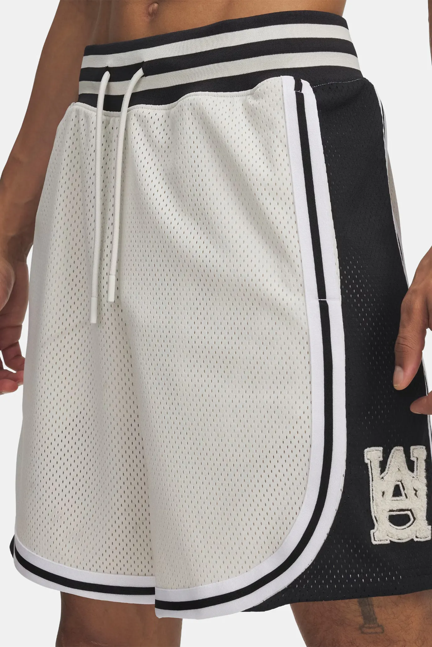 Shortik UA M Courtside Short 4